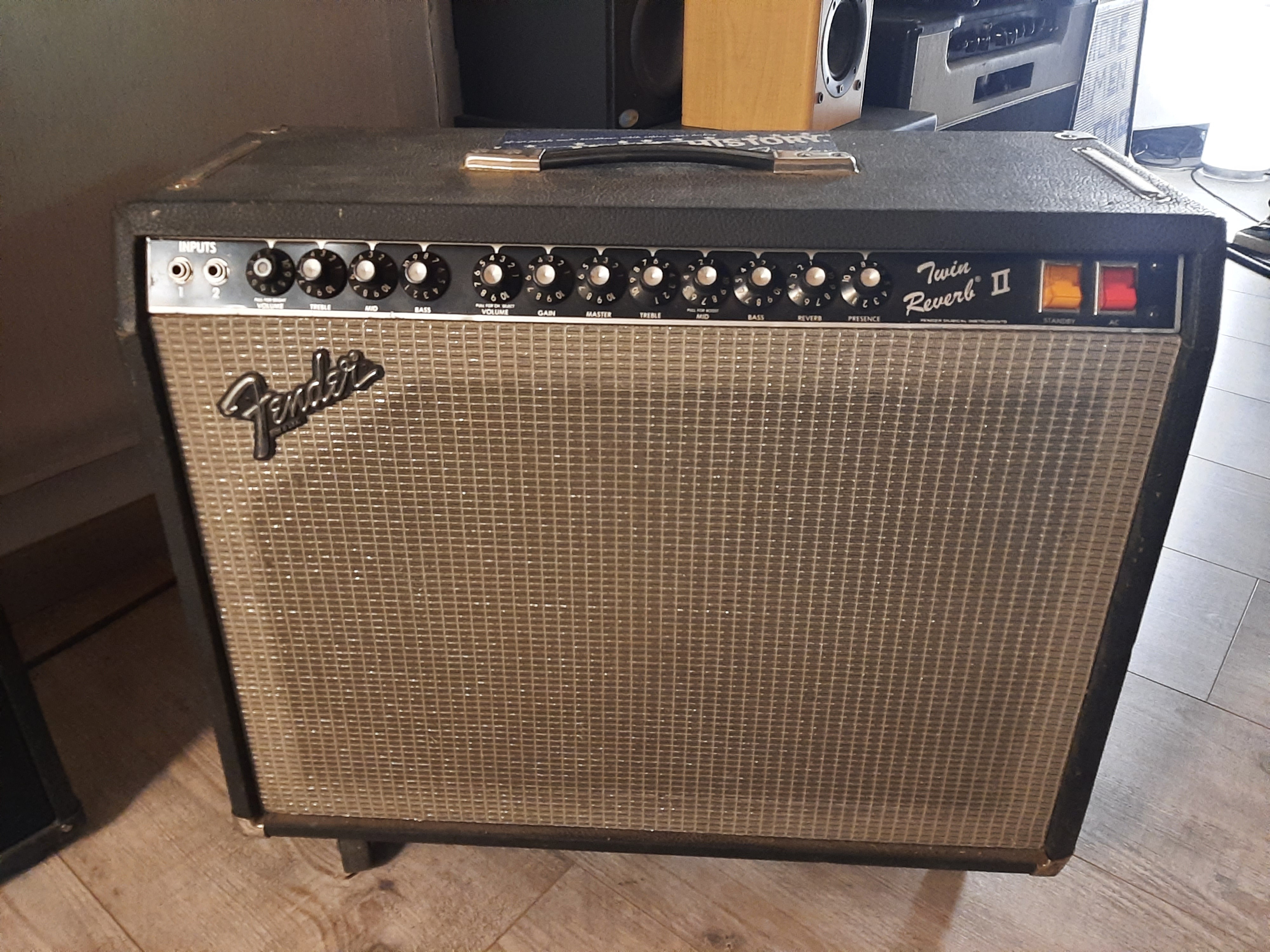 Vends Fender Twin REVERB II (rare)