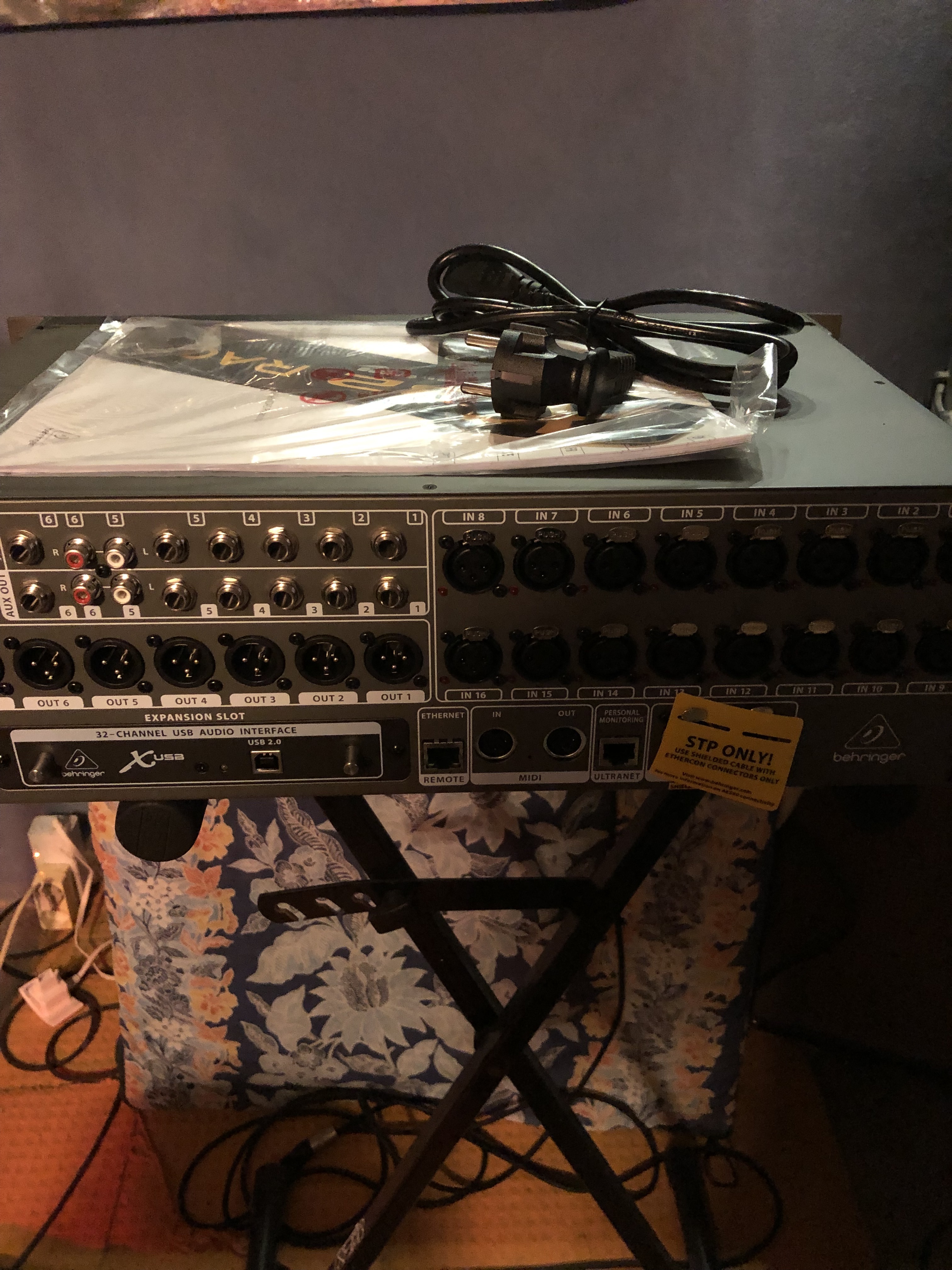 vends table de mixage behringer x32 rack