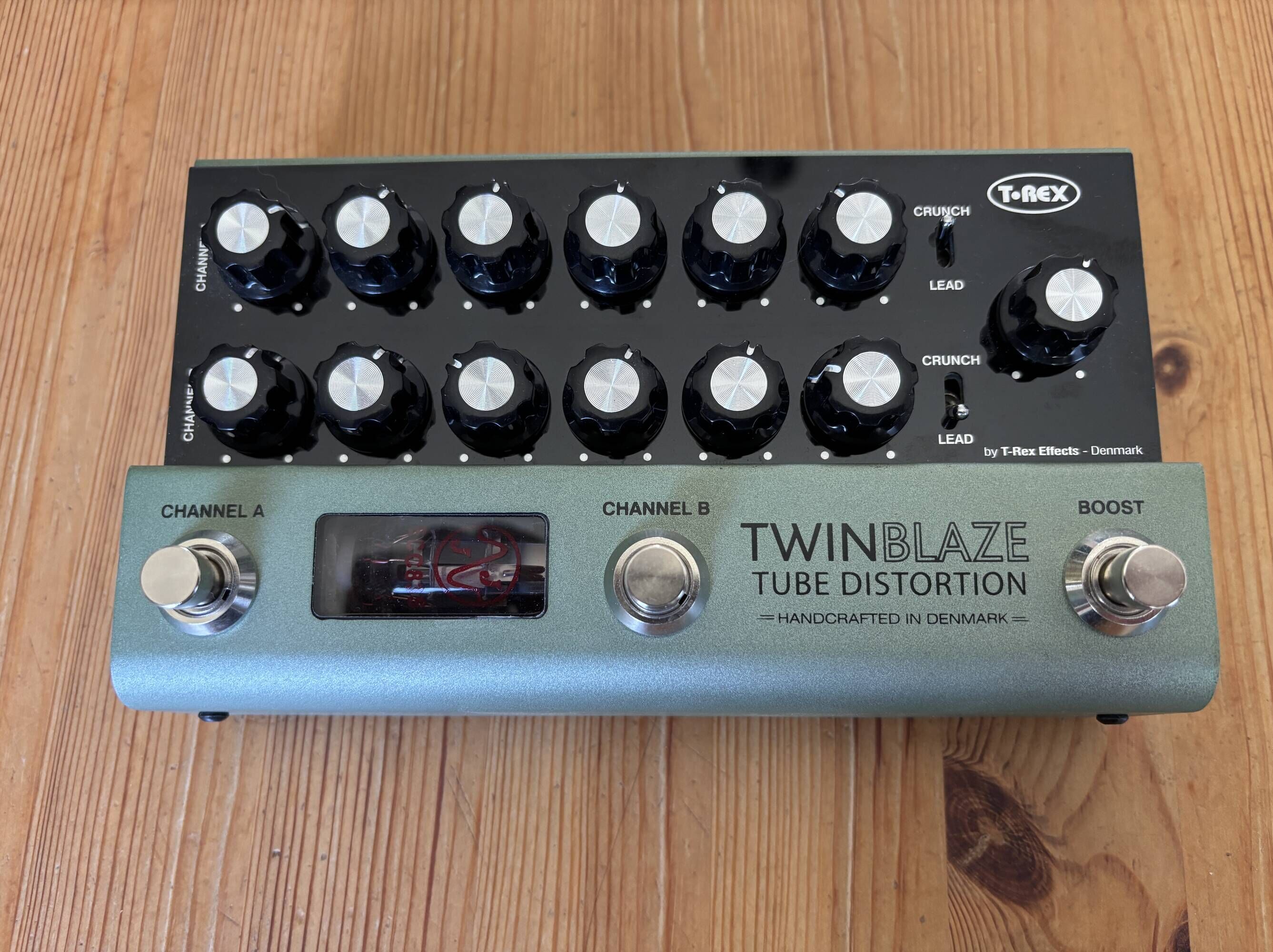 T-rex Twin Blaze preamp / OD / Disto  à lampe 2 canaux 