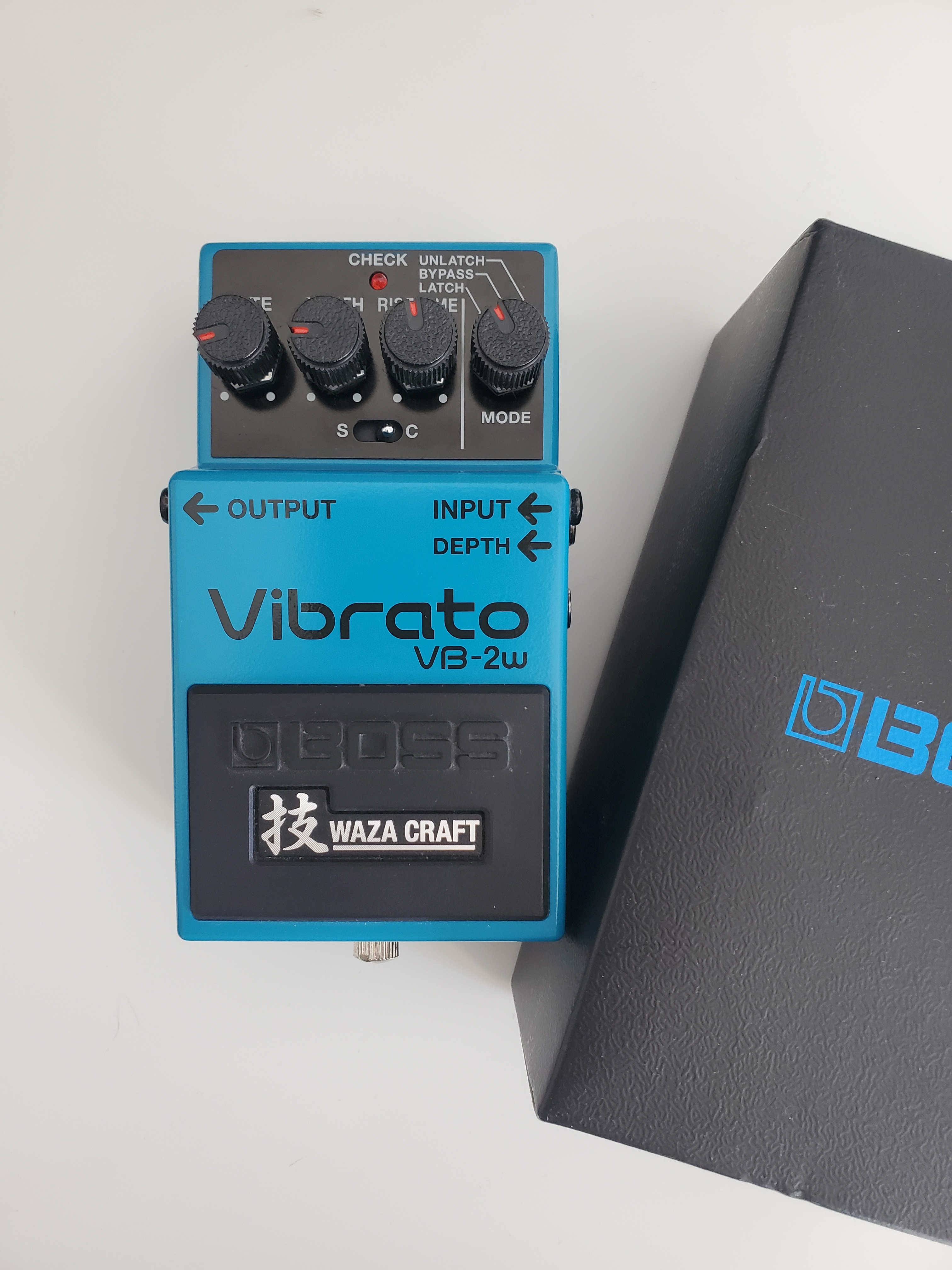 Boss VB-2w Vibrato - 190€ Fdp in 