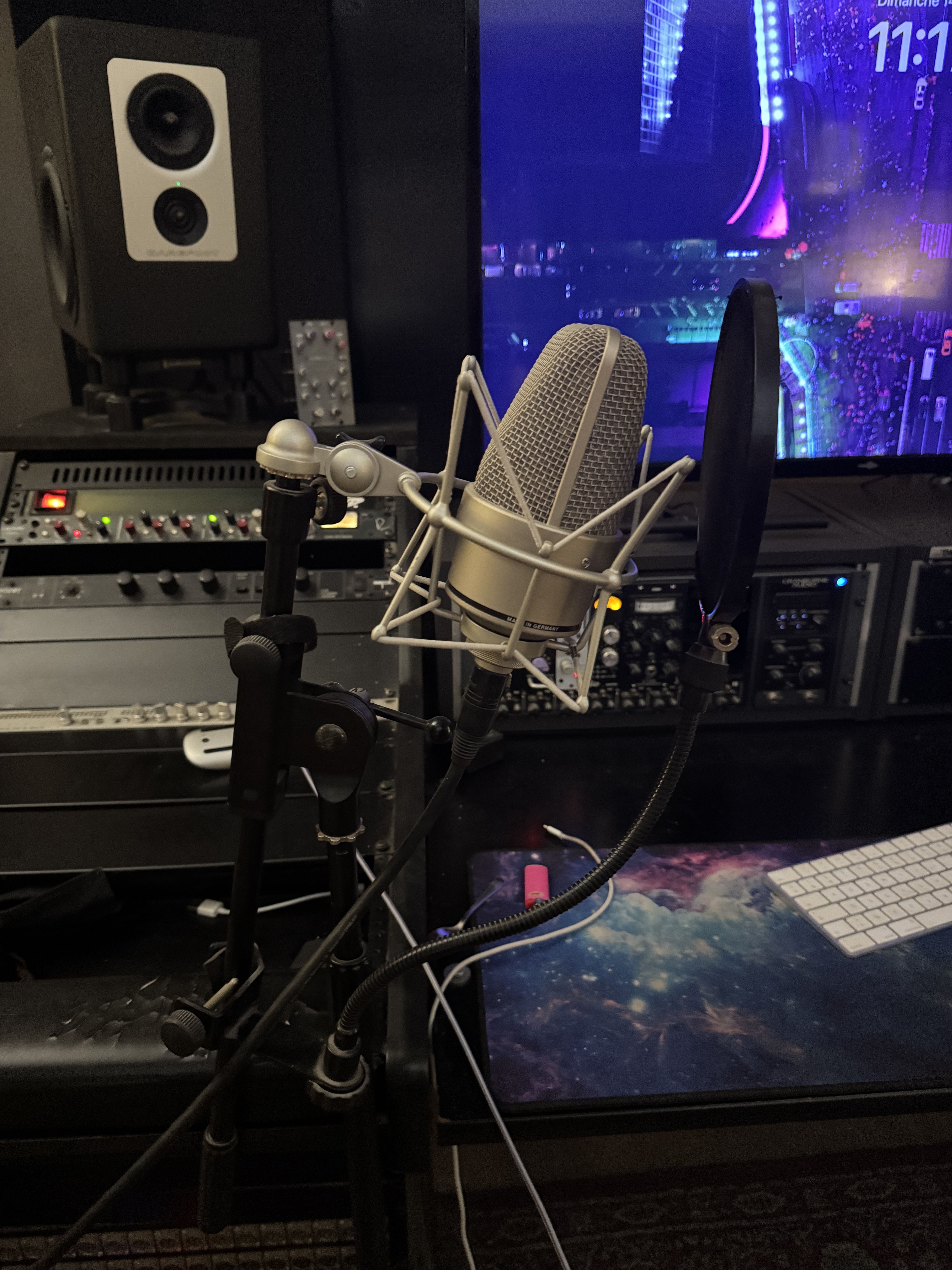 Neumann TLM 49