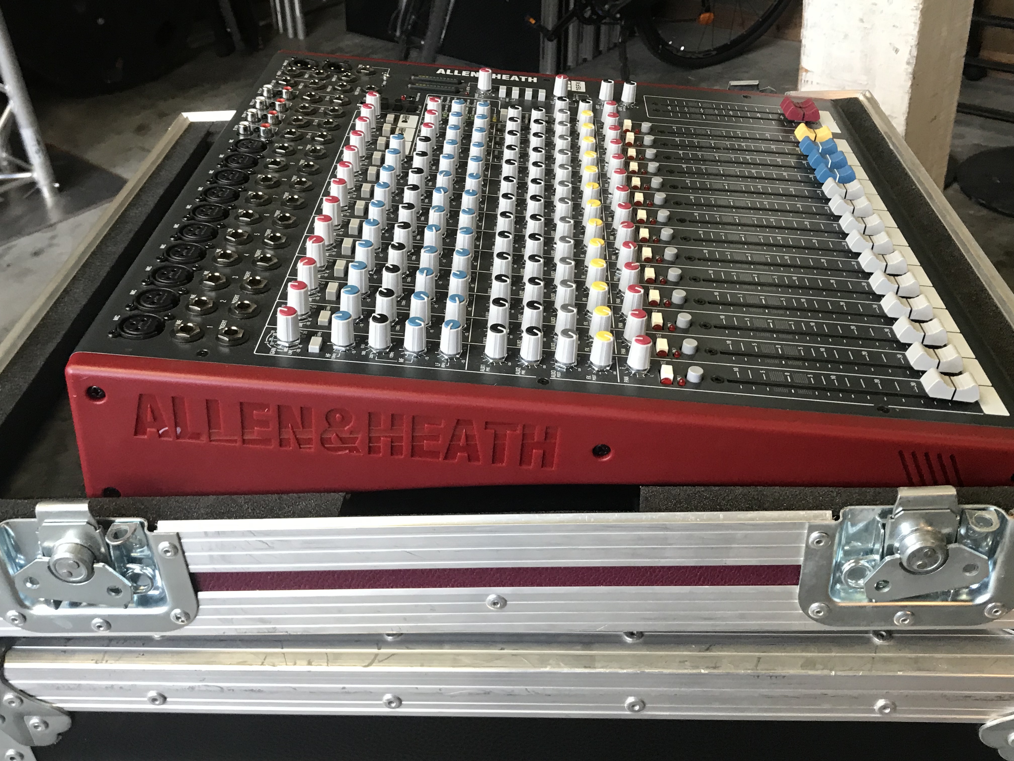 Allen & Heath ZED-16FX (15496)
