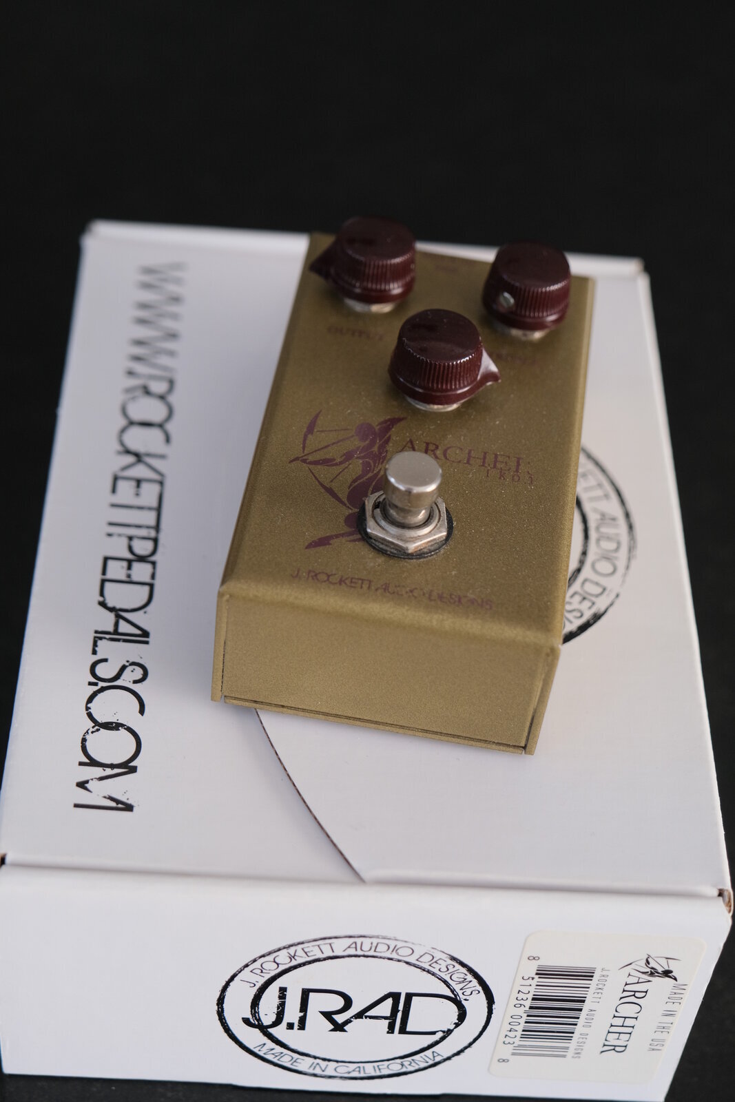 J. Rockett Archer Ikon avec sa boite