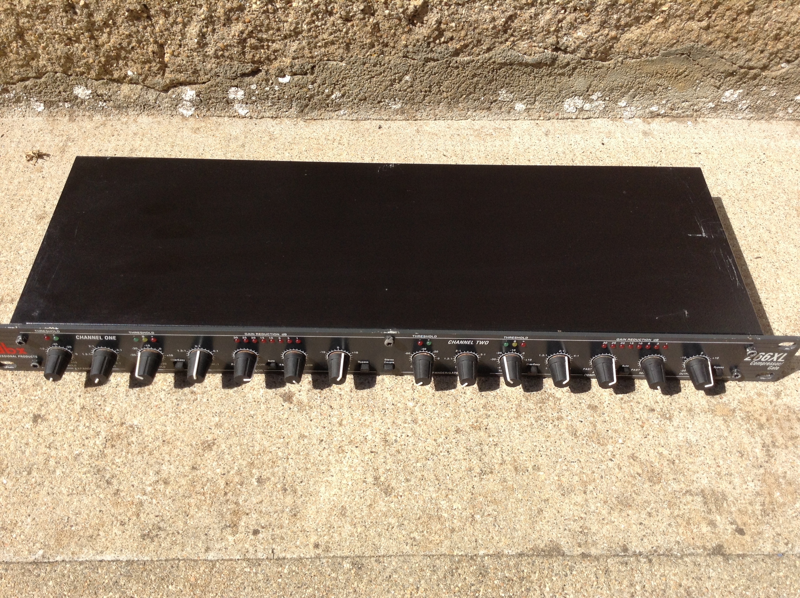 dbx 266XL (77253)