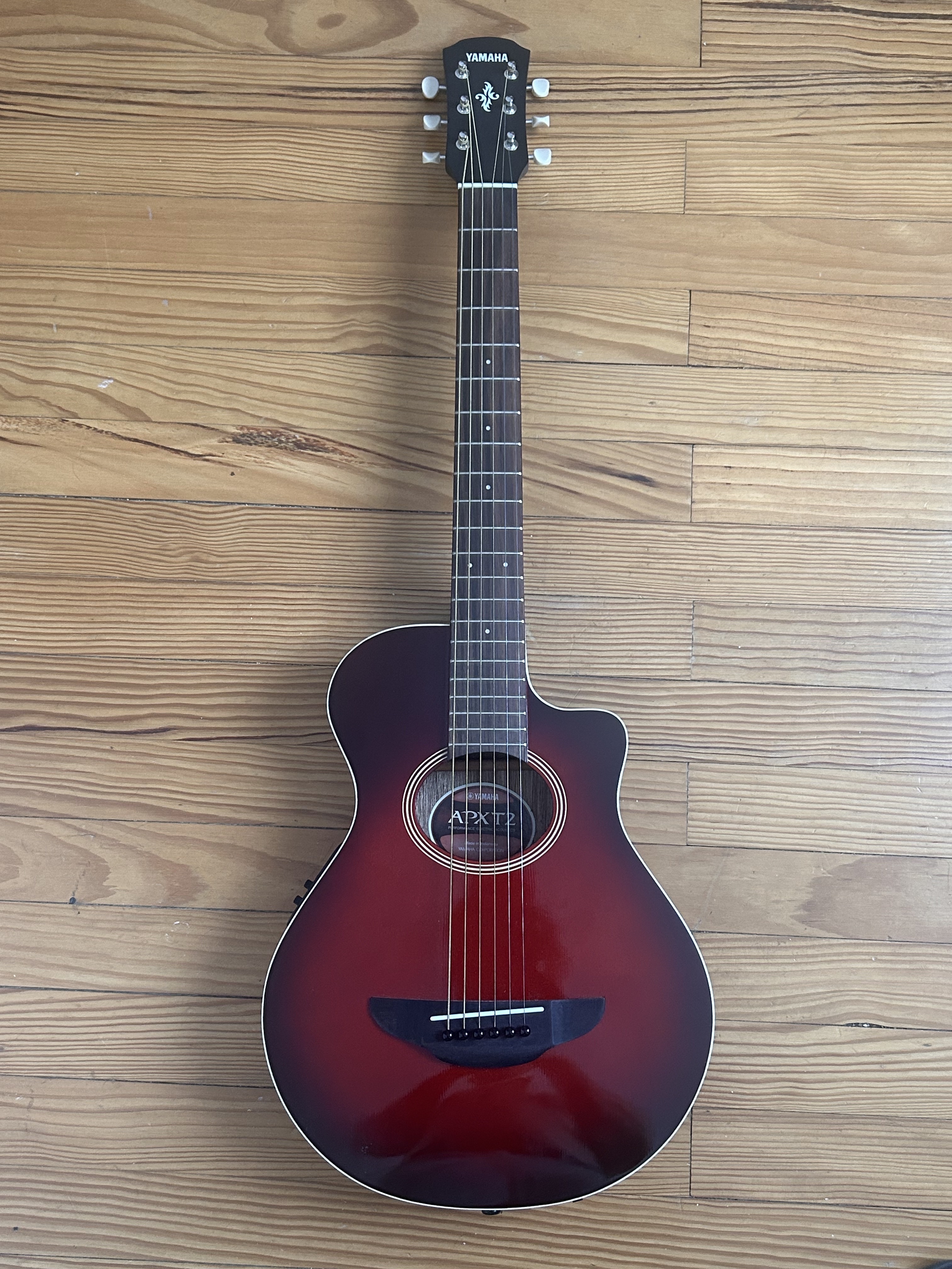 Guitare électro acoustique Yamaha APX T2