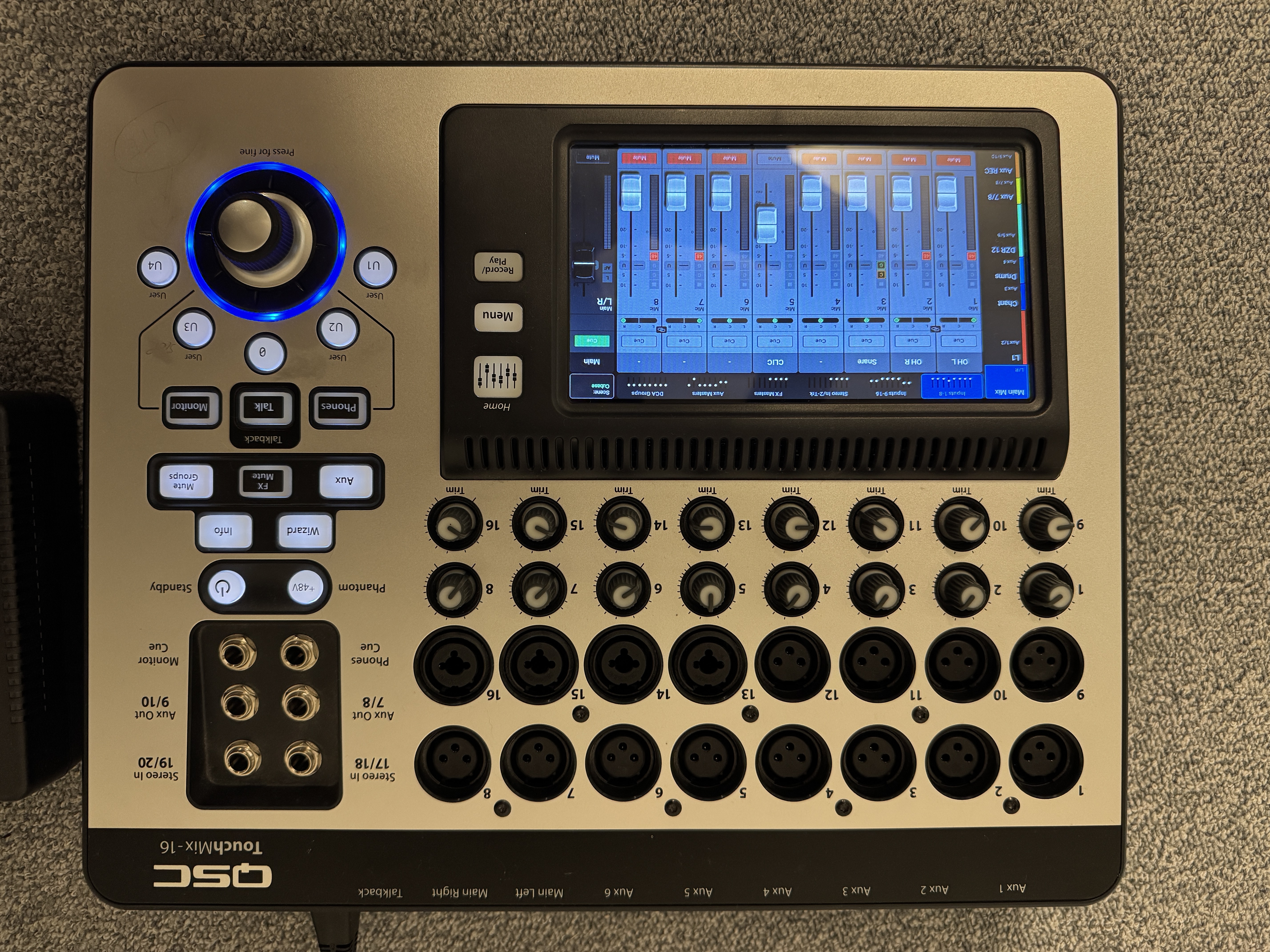 QSC TouchMix-16 (54752)