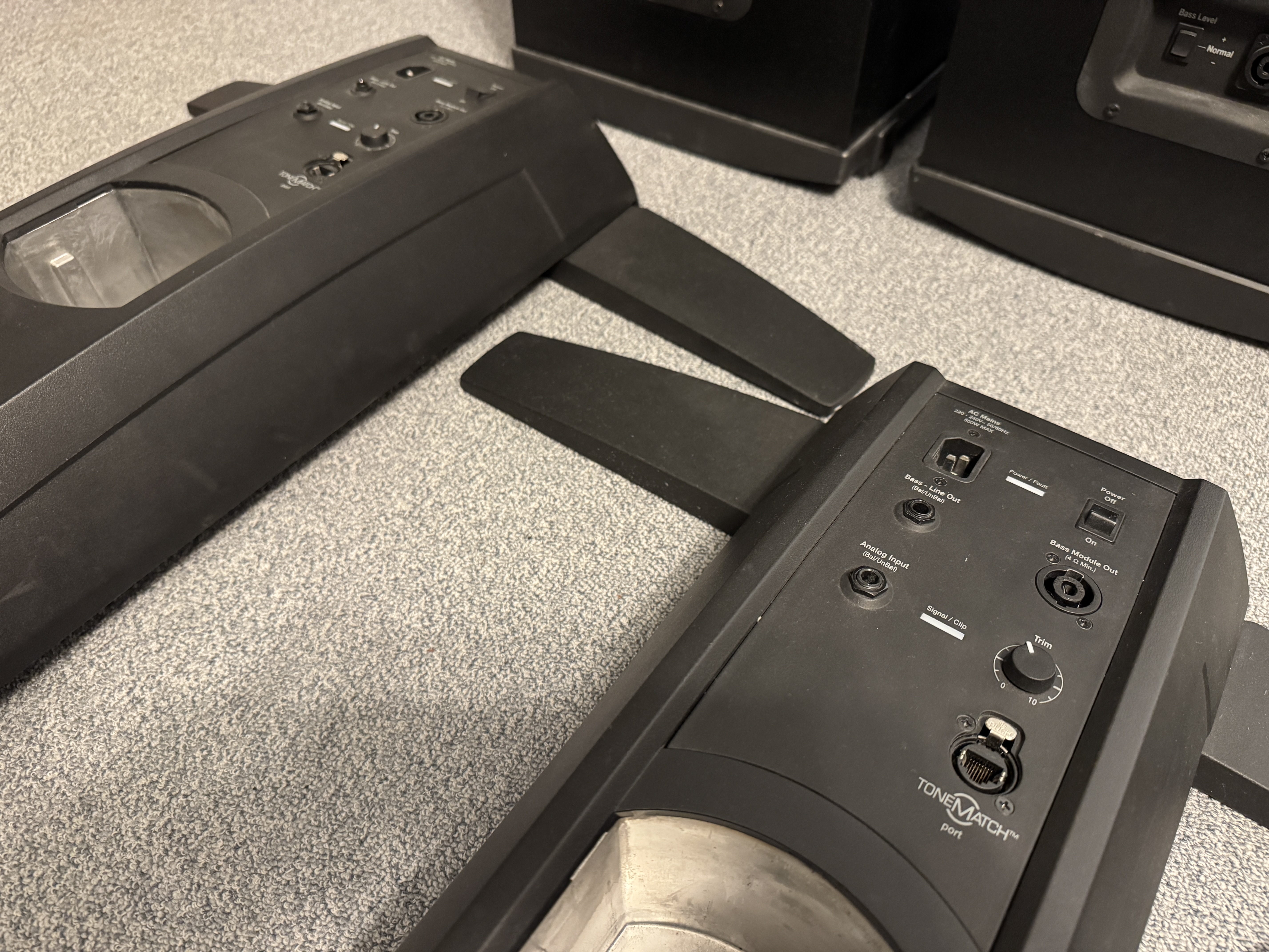 Bose L1 Model II with B2 Bass (86760)