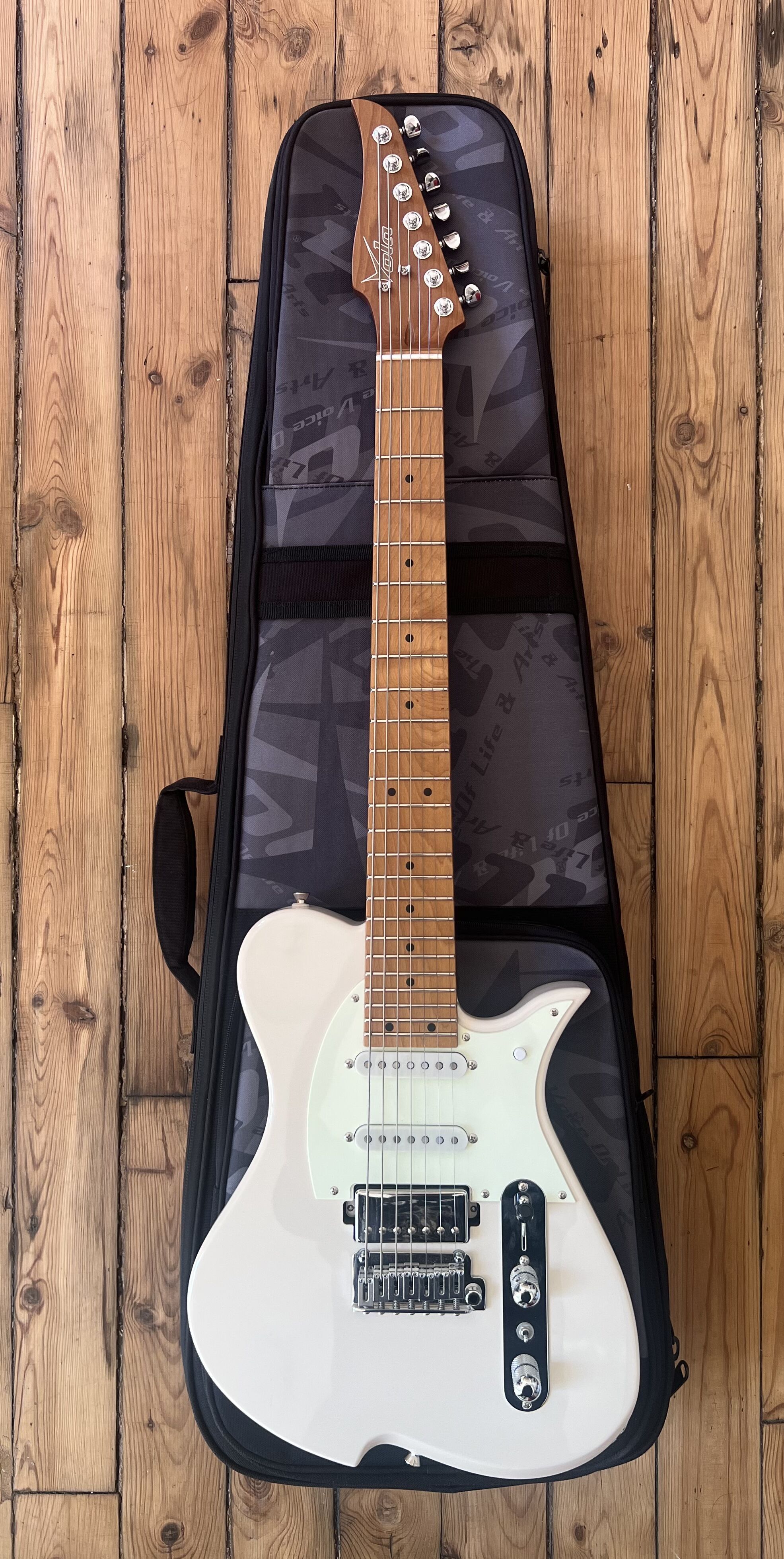 Guitare VOLA Vasti 7 PDM J1
