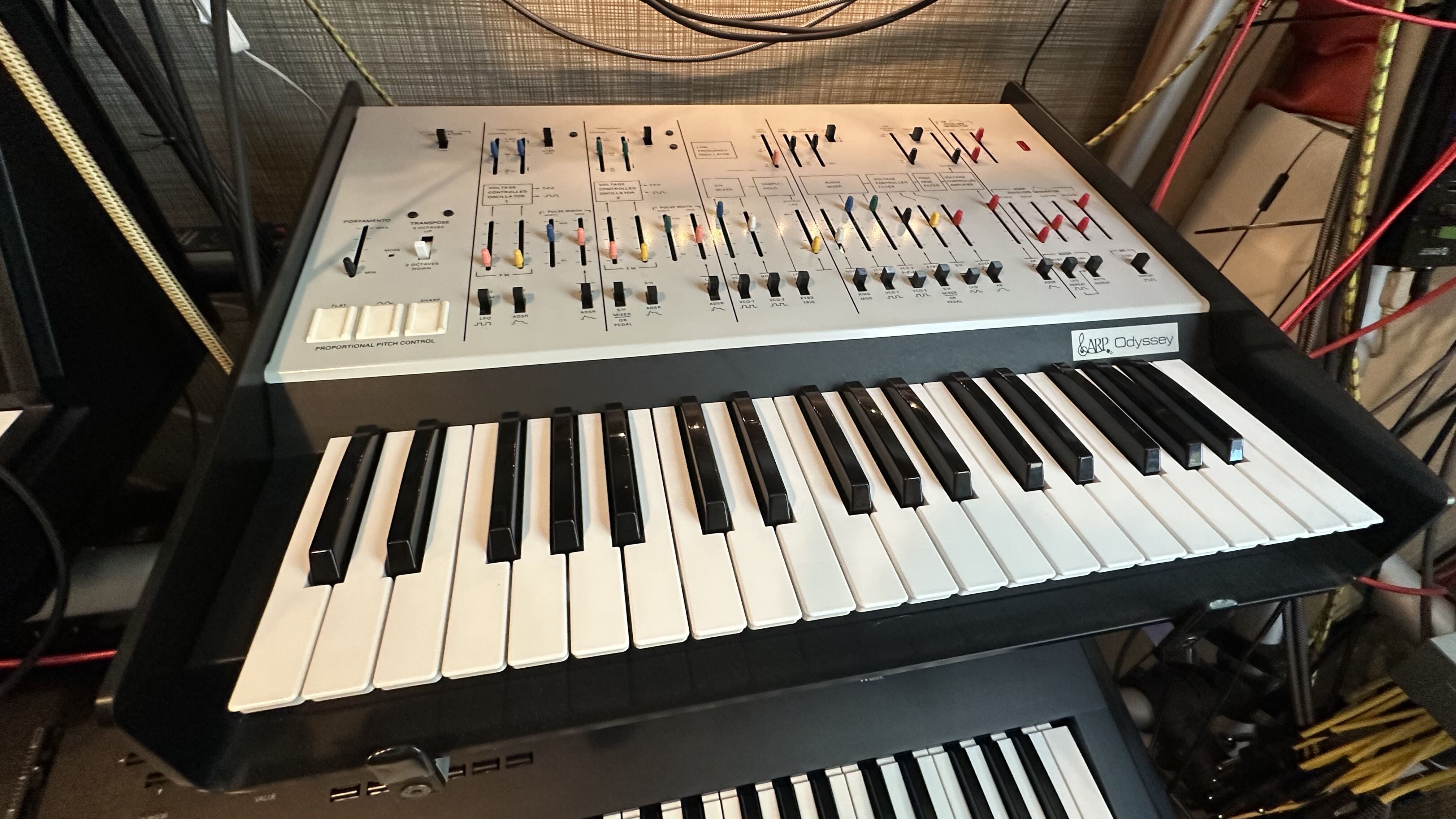 Vends Korg ARP ODYSSEY FS MK1 BLANC 