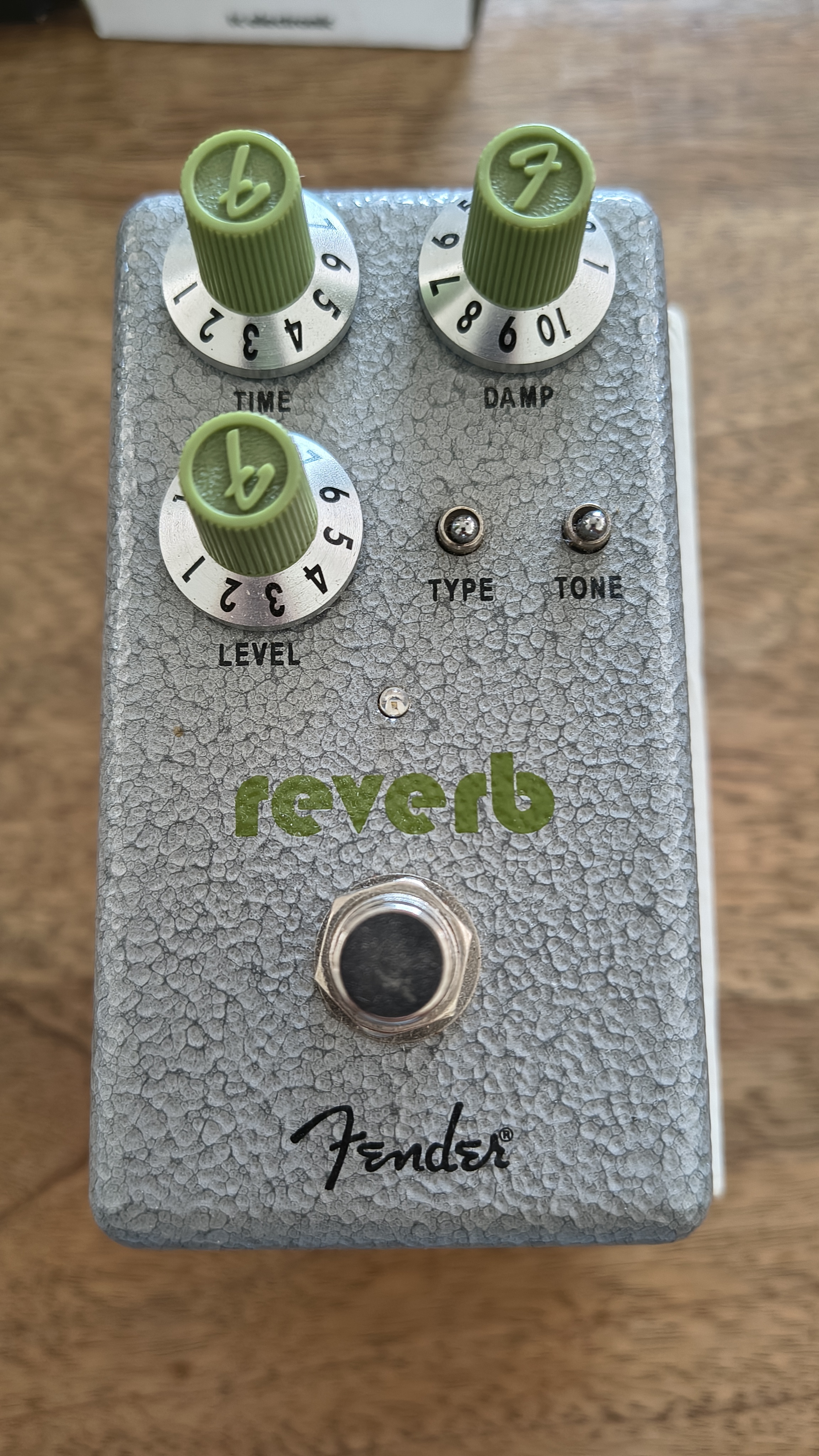 Fender Hammertone Reverb - Très bon état - Boîte d'origine