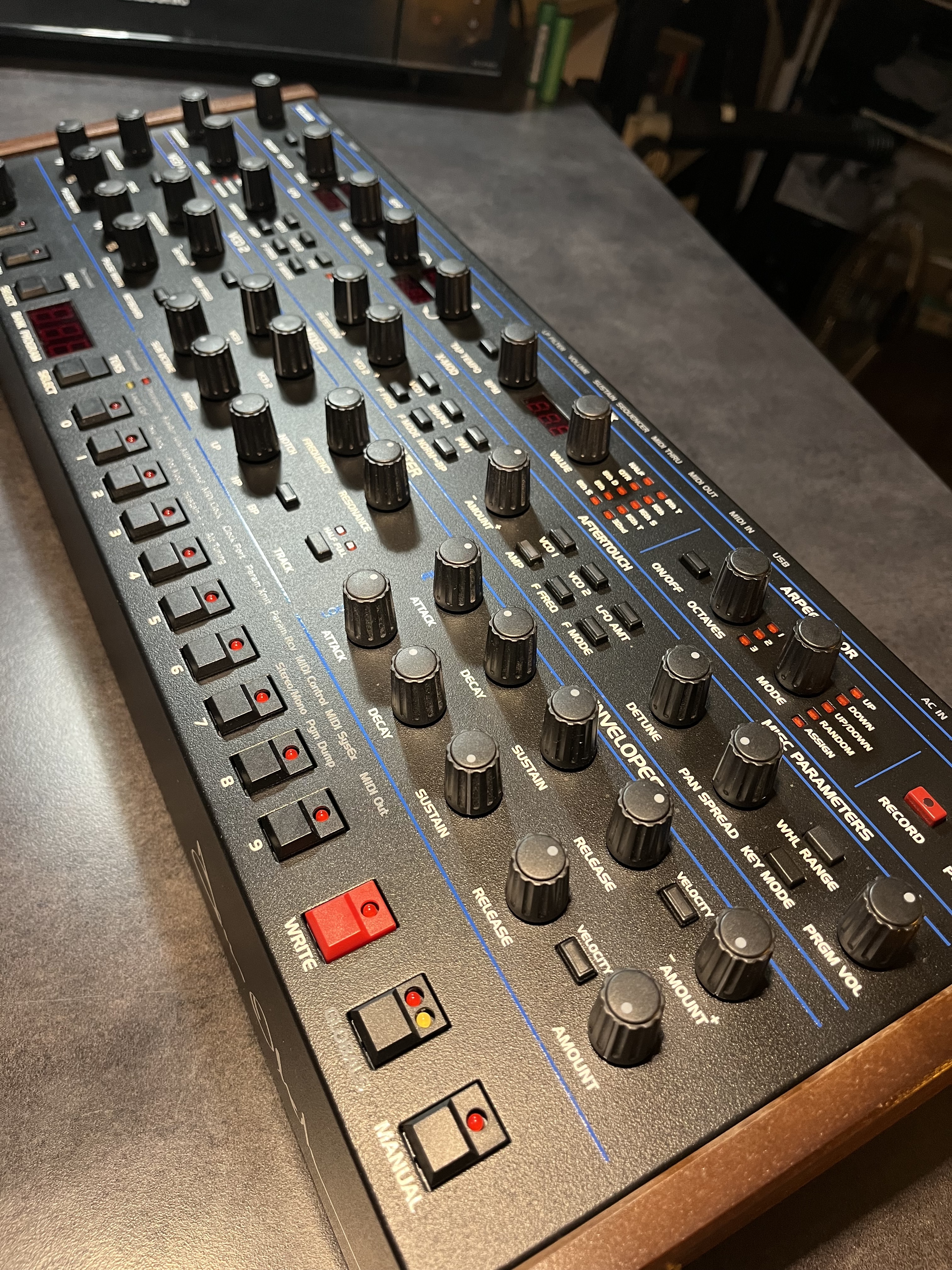 Dave Smith Instruments OB-6 Desktop (20822)