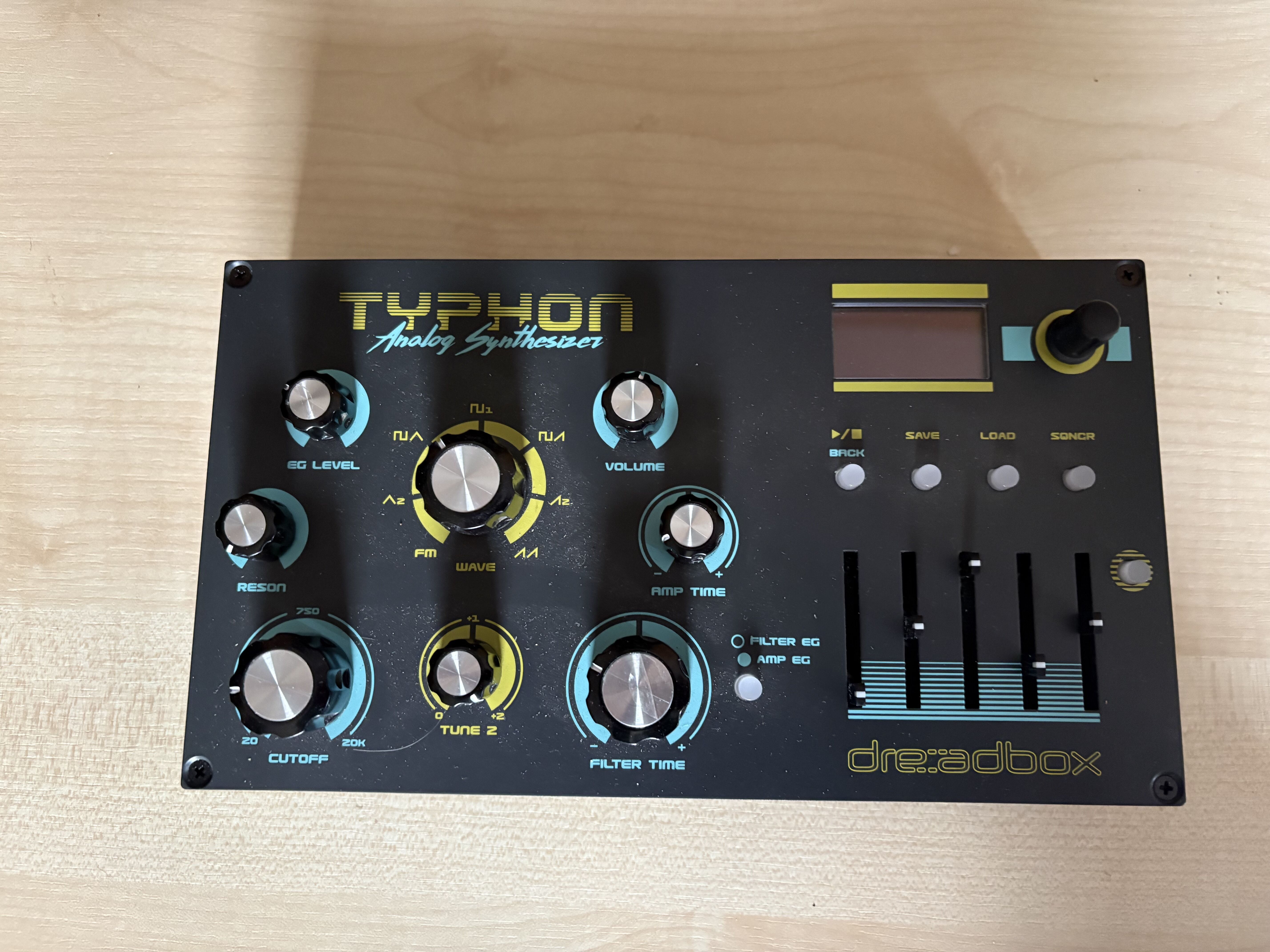 Vend  Dreadbox Typhon