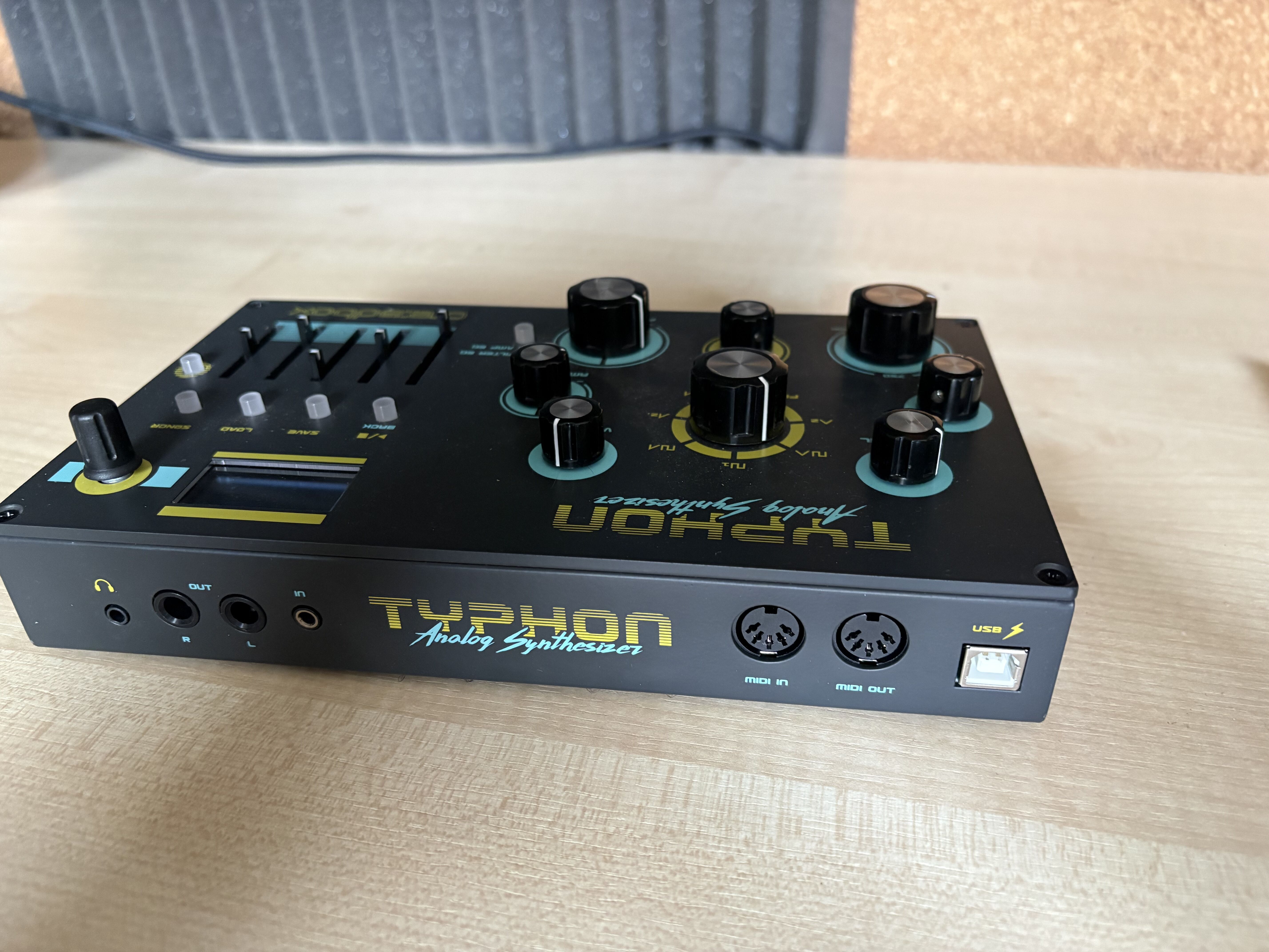 Dreadbox Typhon (37043)