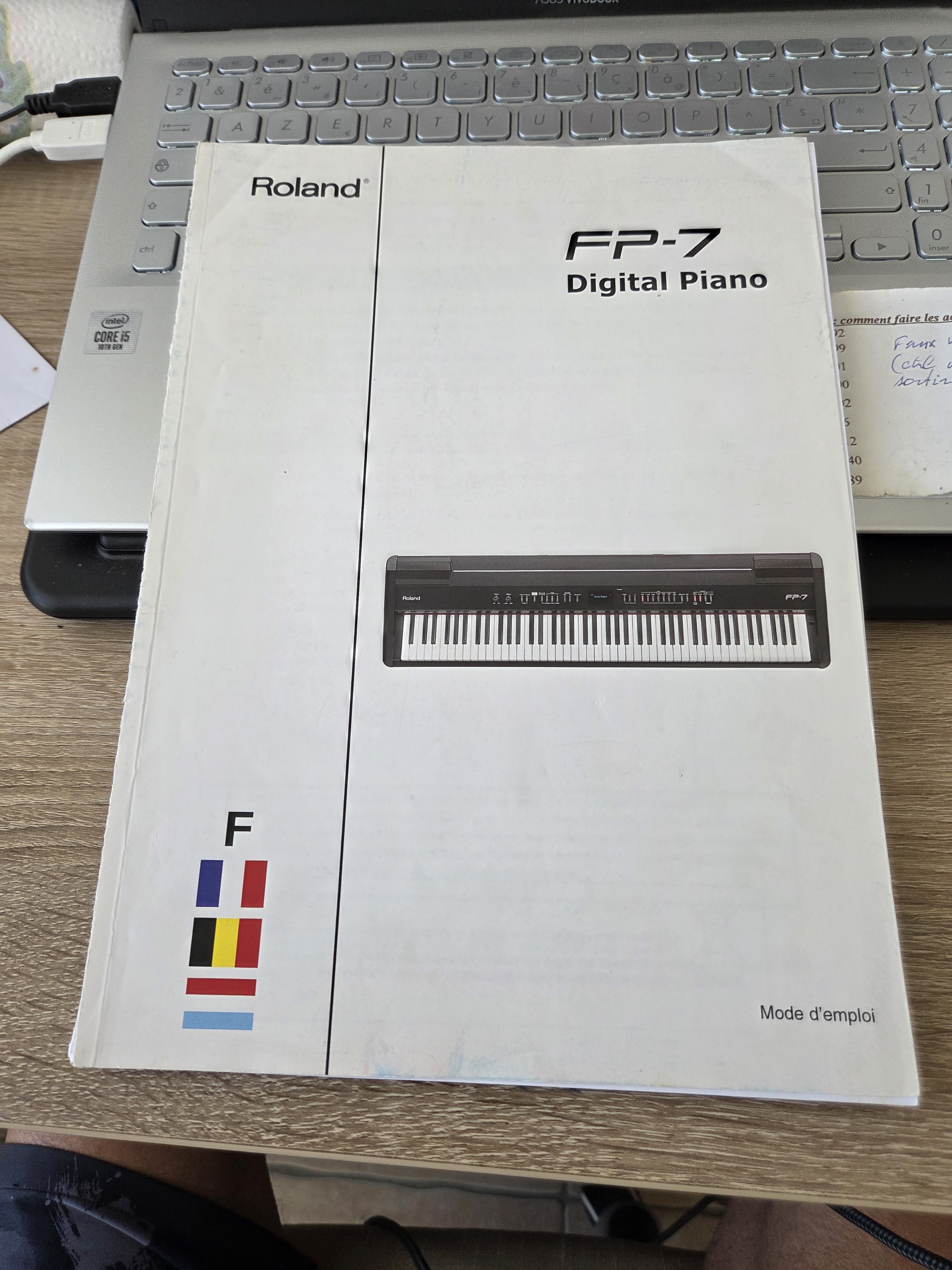 Vends piano numérique Roland fp-7f 