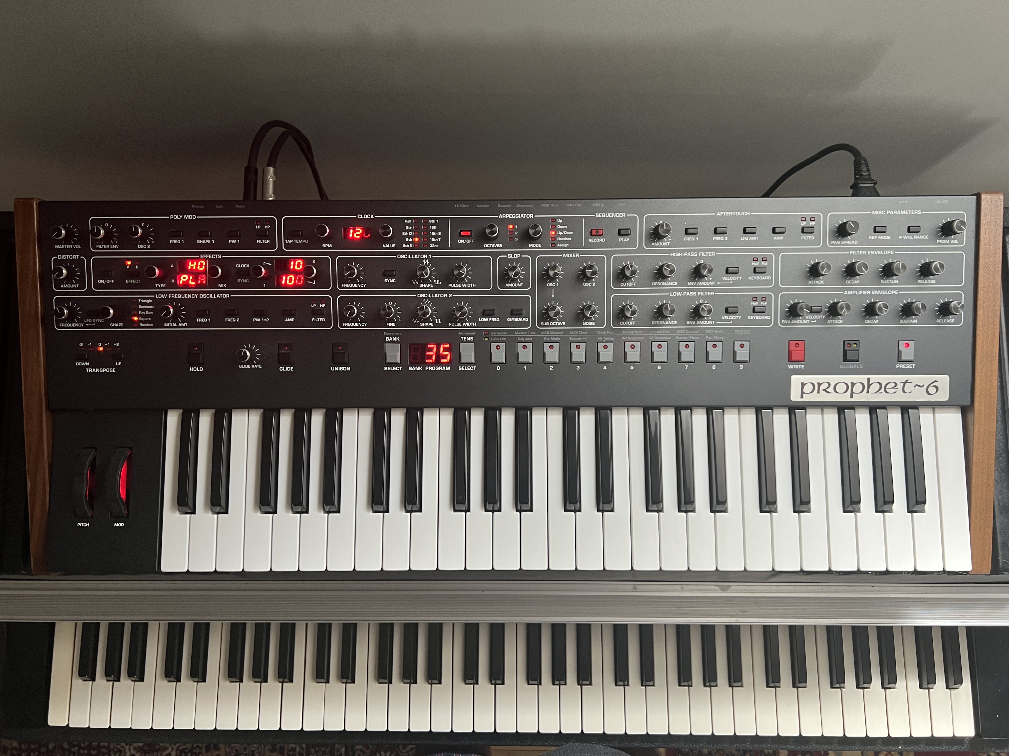 Prophet 6 comme neuf