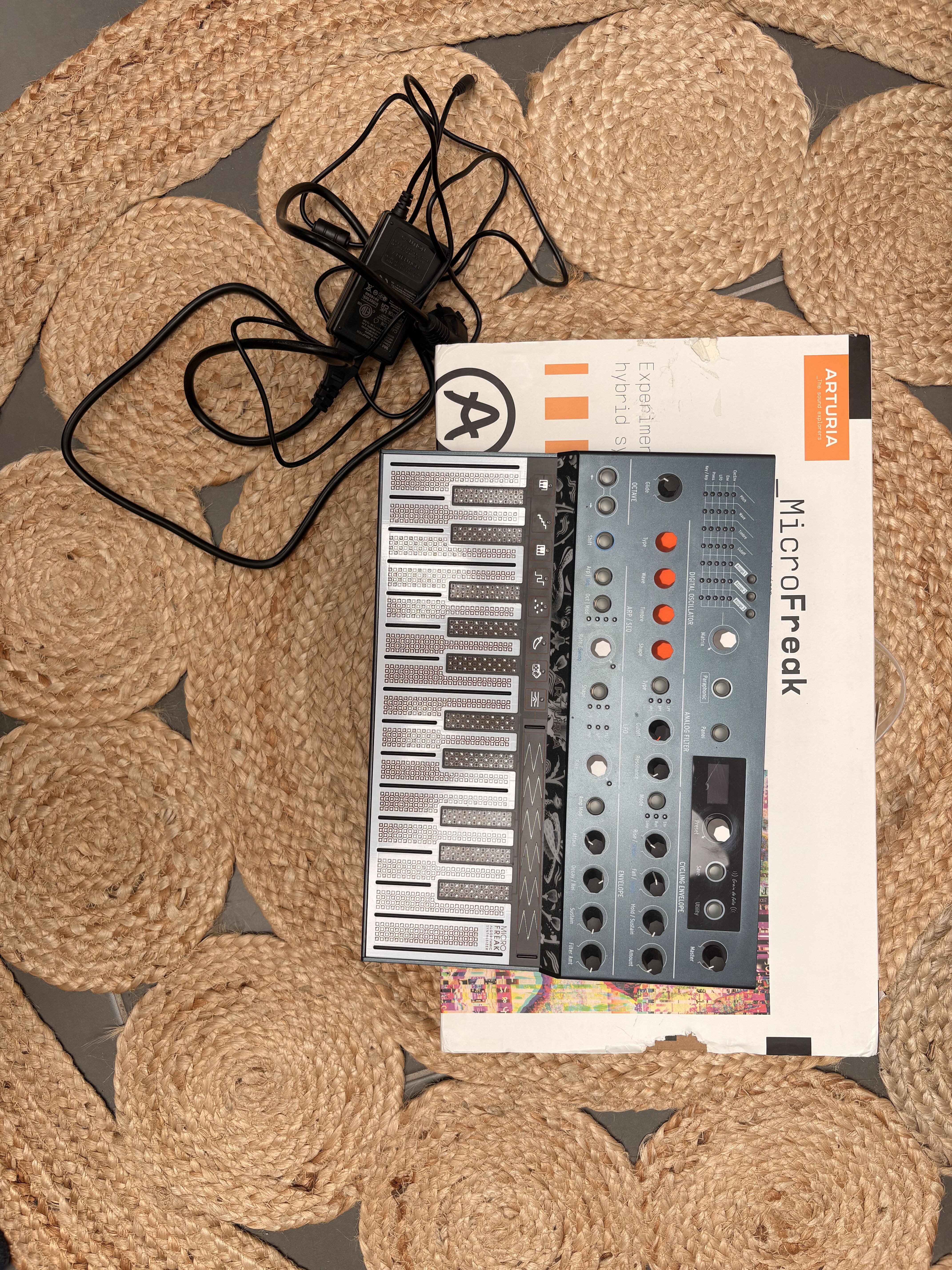 Arturia MicroFreak (2397)
