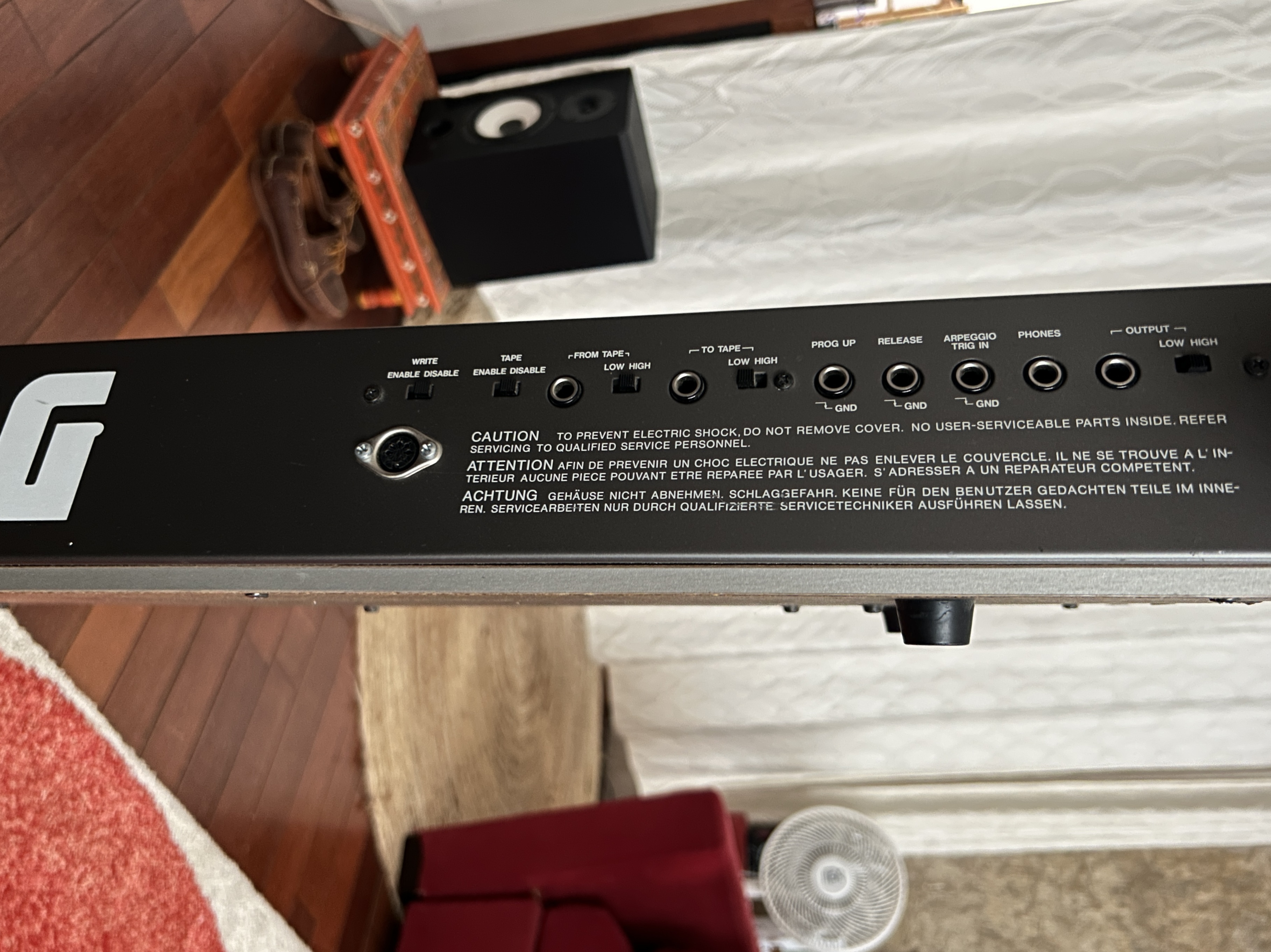 Vends Synthé polyphonique 6 voix Analogique des années ... 84 KORK POLY-61