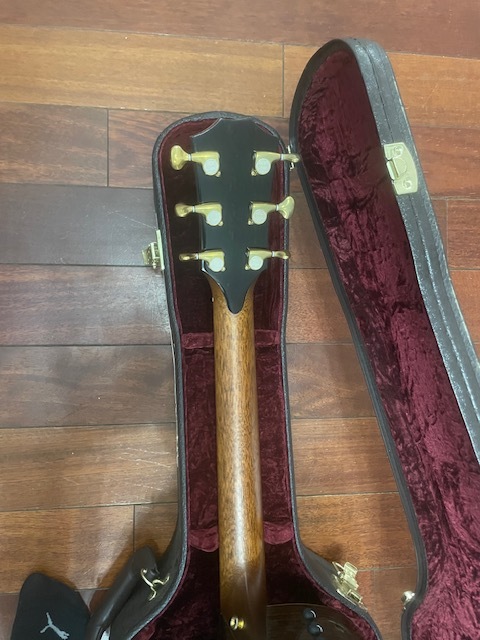 Taylor 914-ce 2015 comme neuve TVA récupérable.