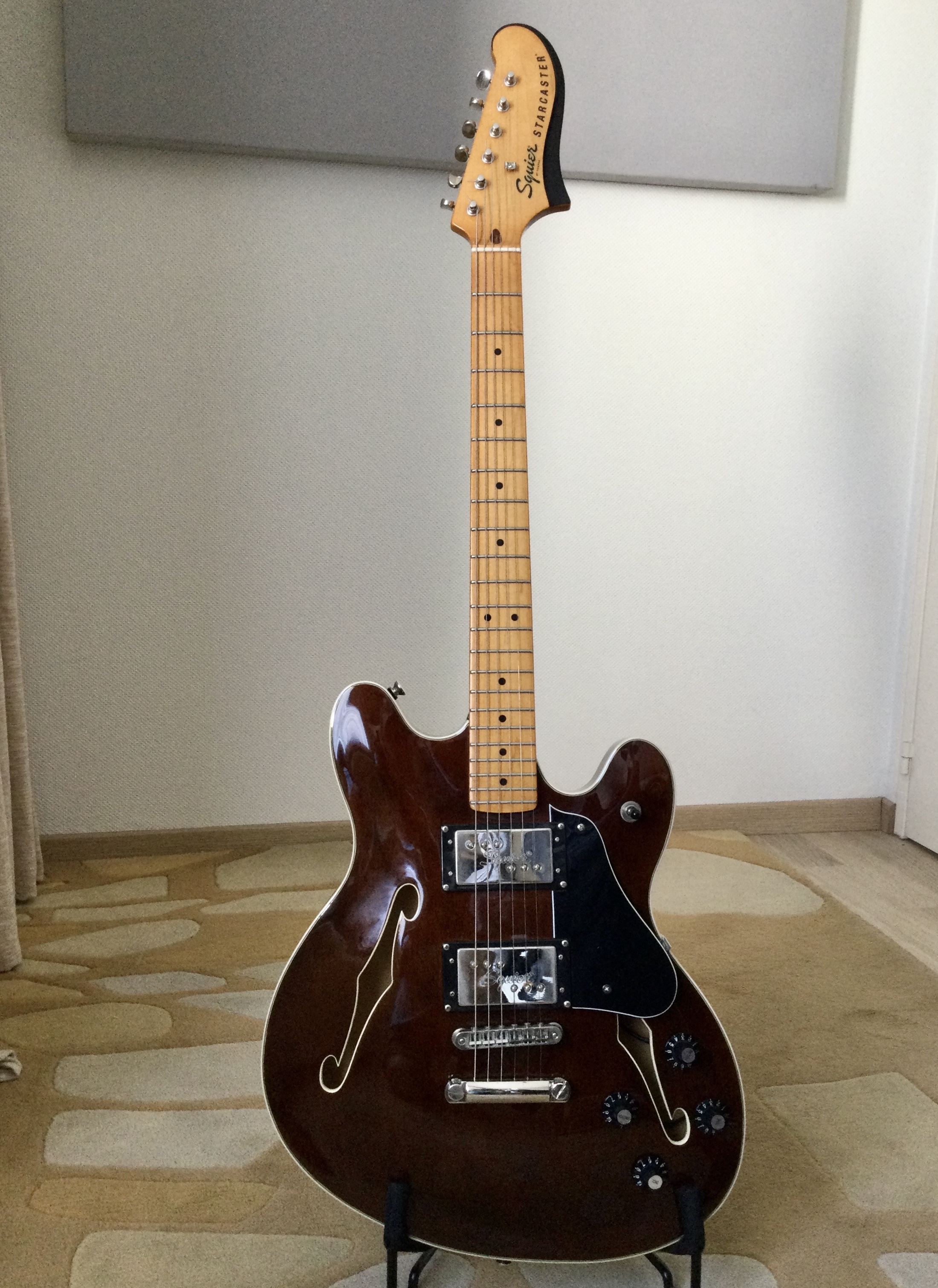Squier Starcaster Classic Vibe, 2020, walnut