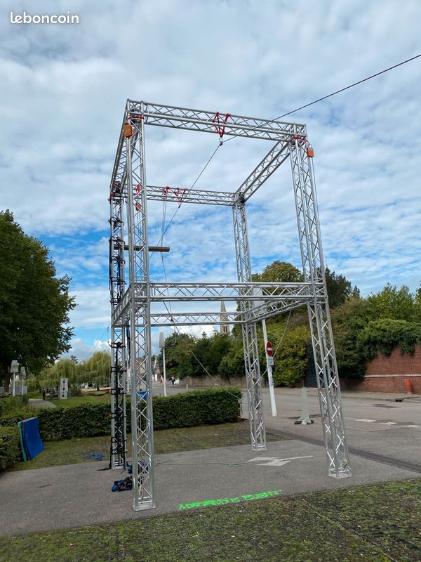 Lot Naxpro-Truss HD 34 – 2 cadres aluminium 3,58 × 3,58 × 3,29 m – structure 4 points