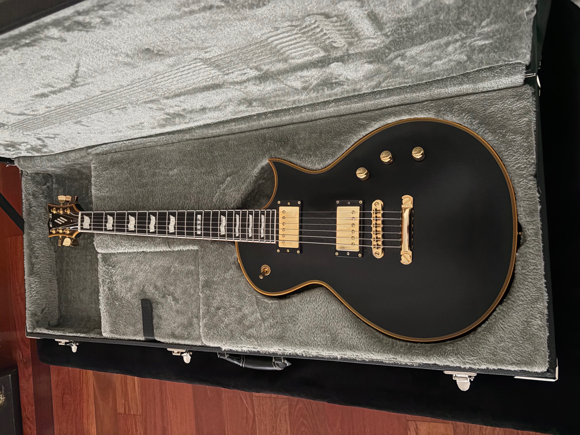 ESP E-II Eclipse Vintage Black (made in Japan - stainless steel frets)