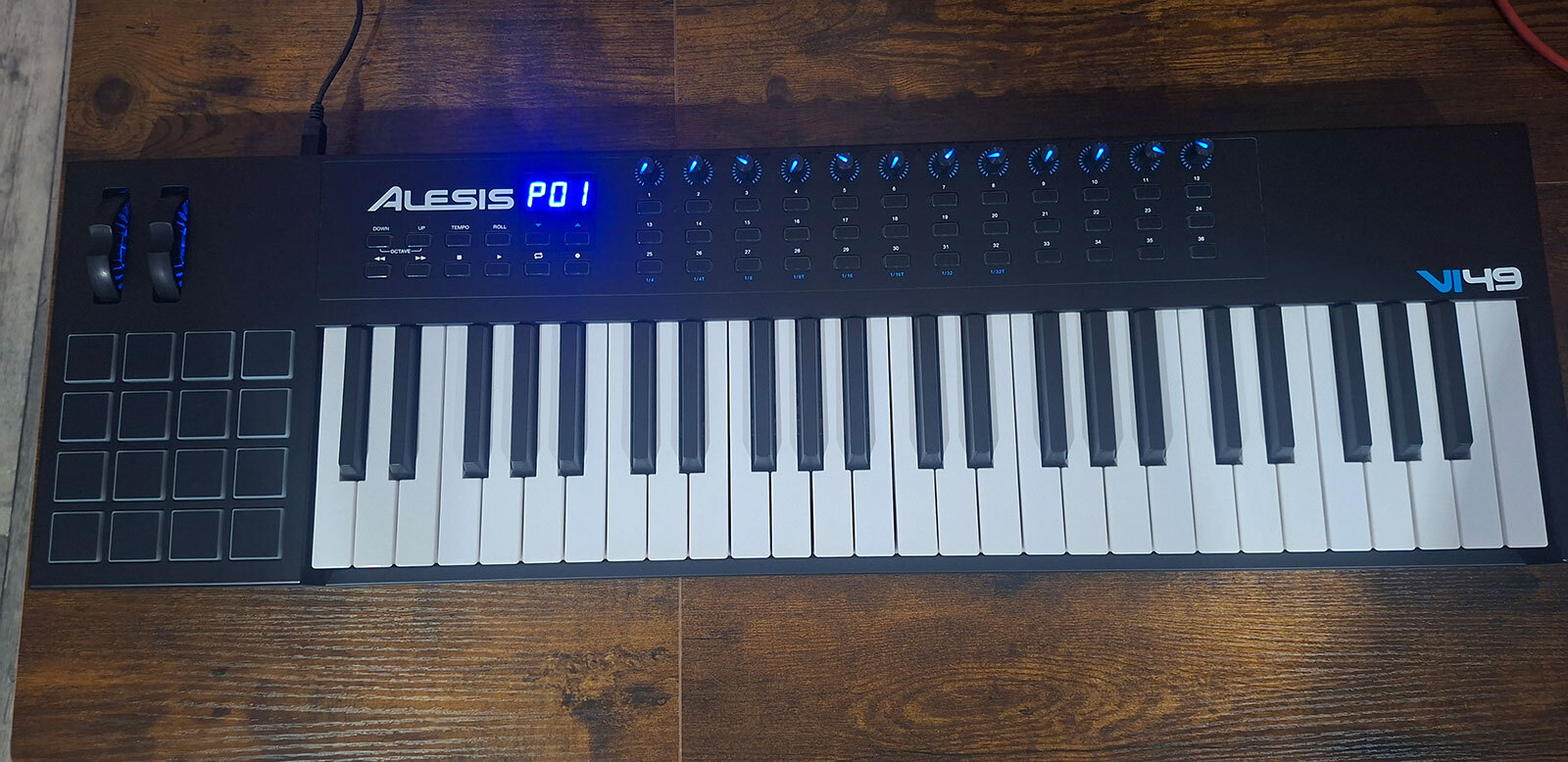Alesis VI49 en excellent état de fonctionnement !