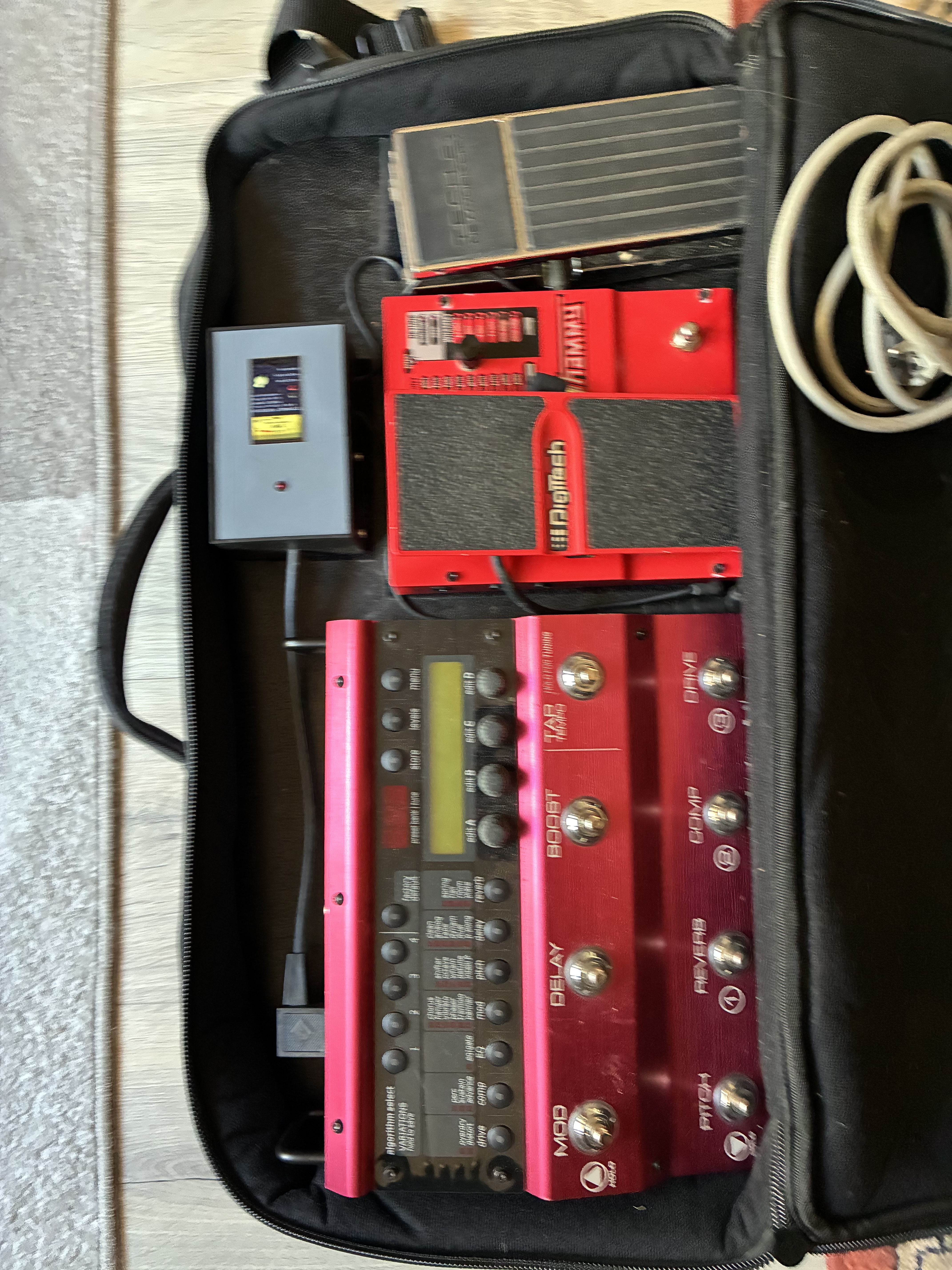 Pédale board complet : nova system, whammy, whaha alimentation case souple
