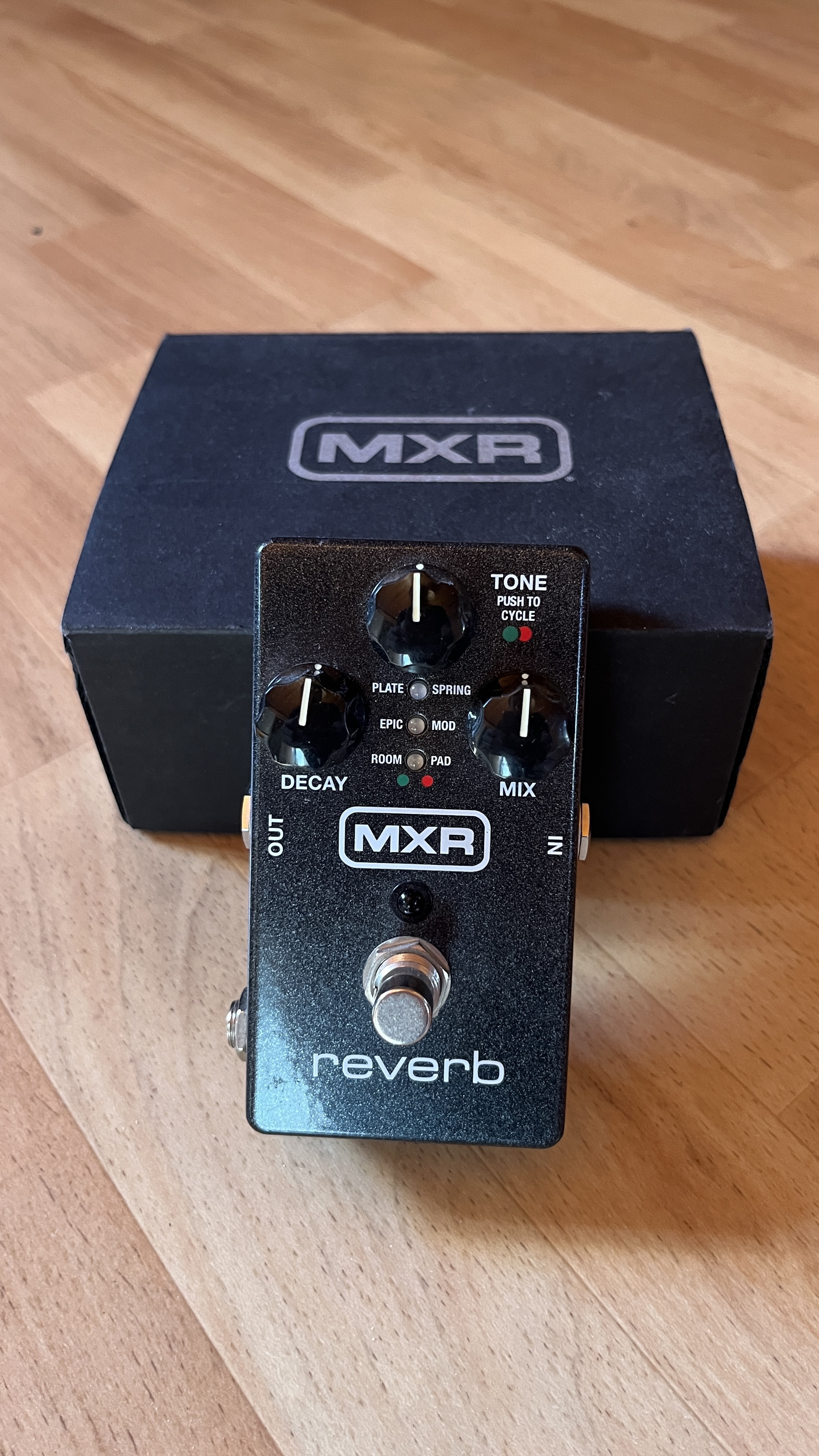 Vends Pédale De reverb MXR M300 Excellent état