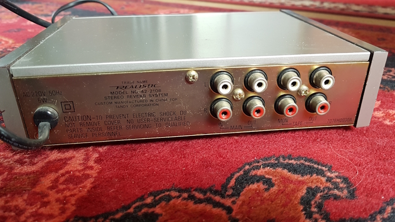 Realistic Stereo Reverb System (73193)
