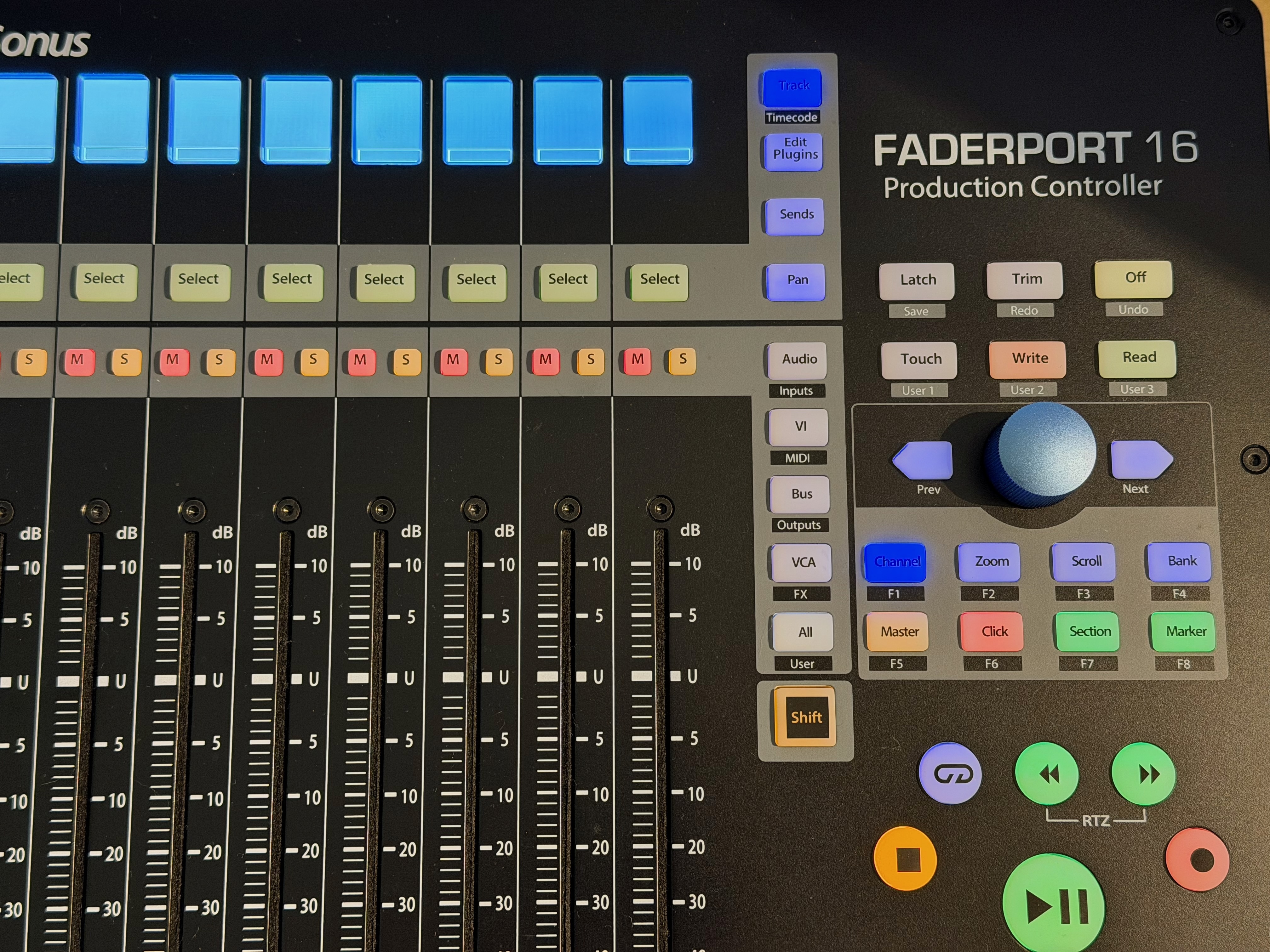 PreSonus Faderport 16 (7748)