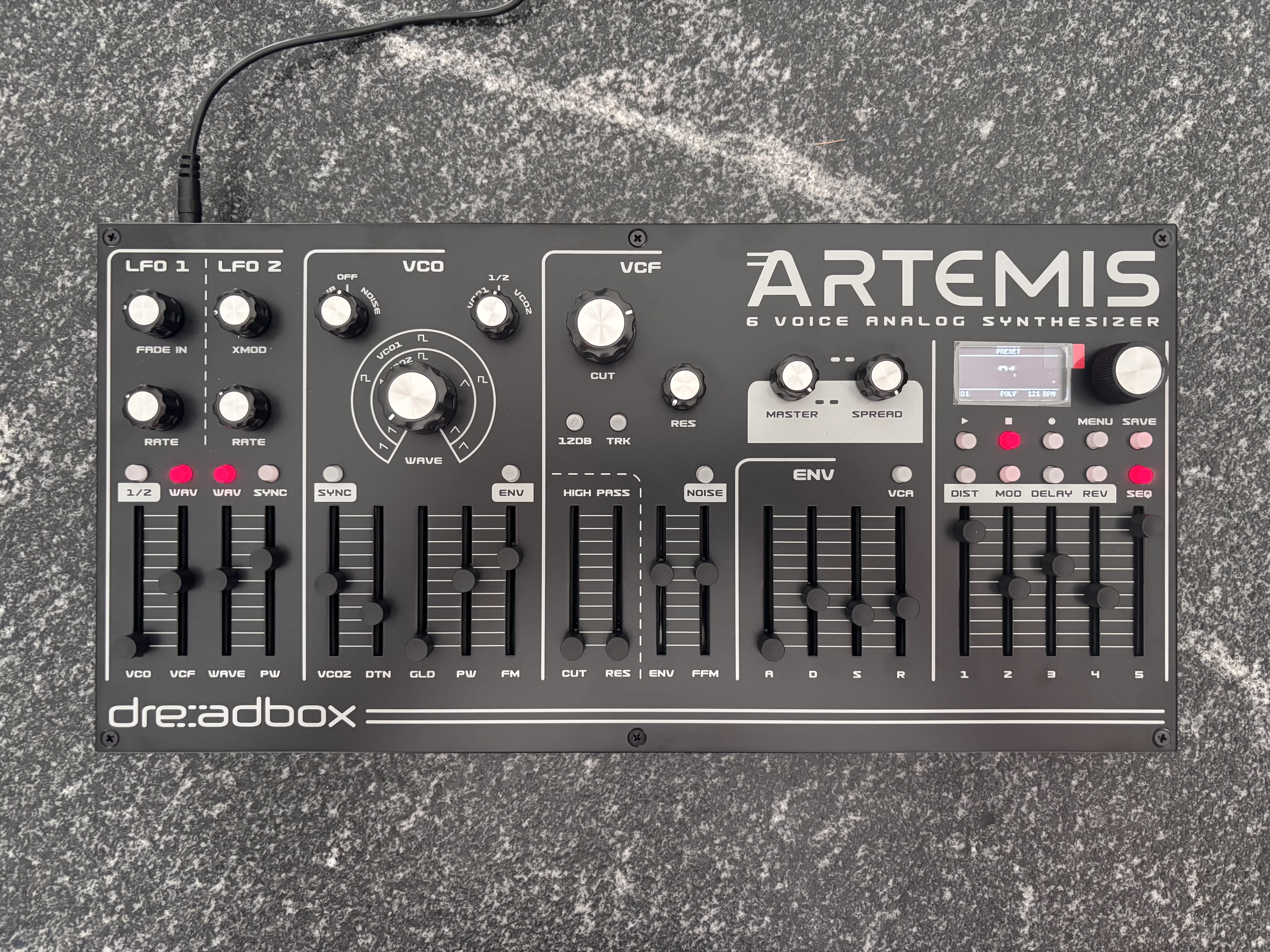 Dreadbox Artemis - dessus