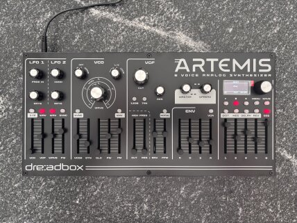 Dreadbox Artemis - dessus Dreadbox Artemis - dessus