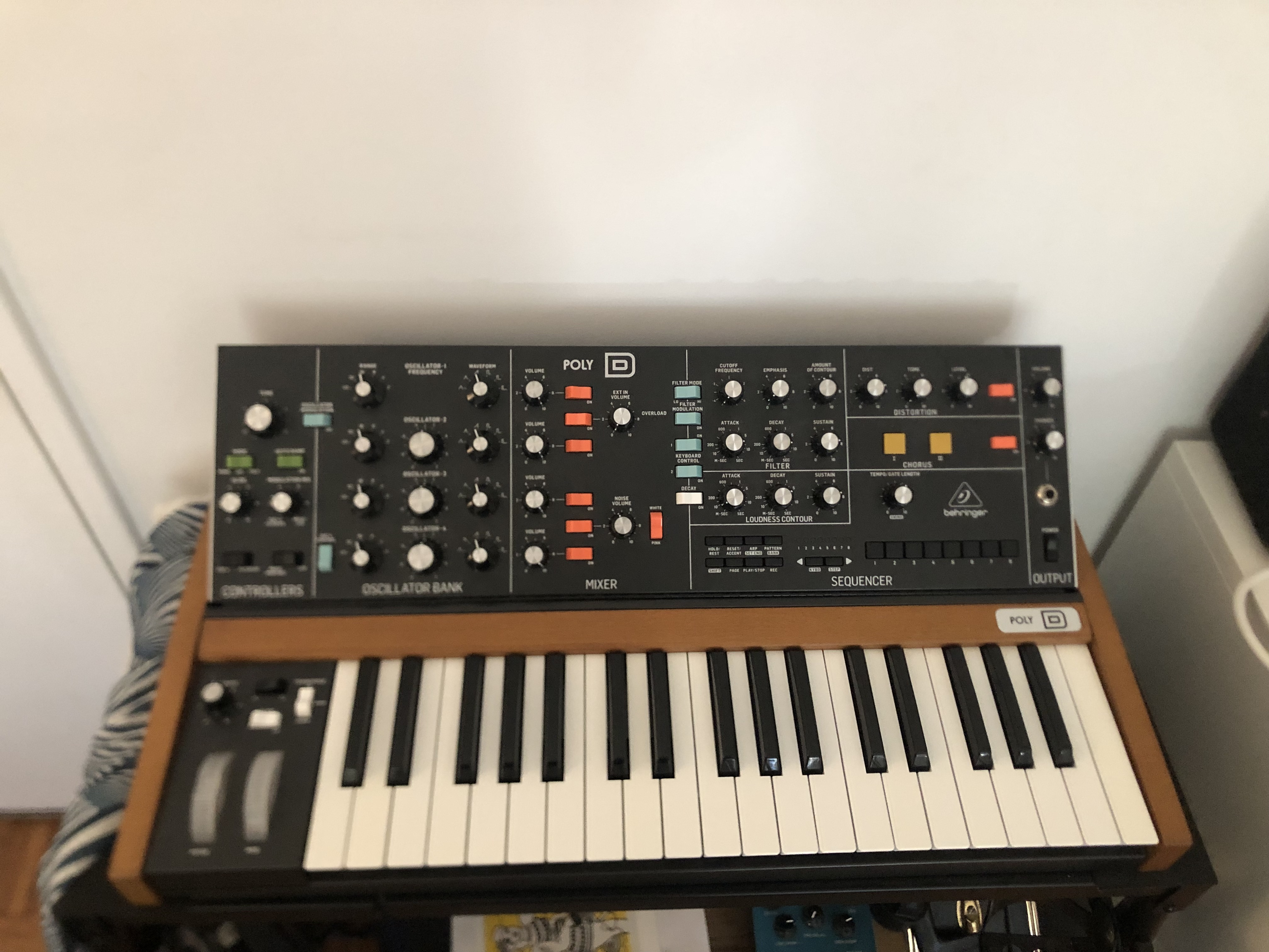 Vends poly D 