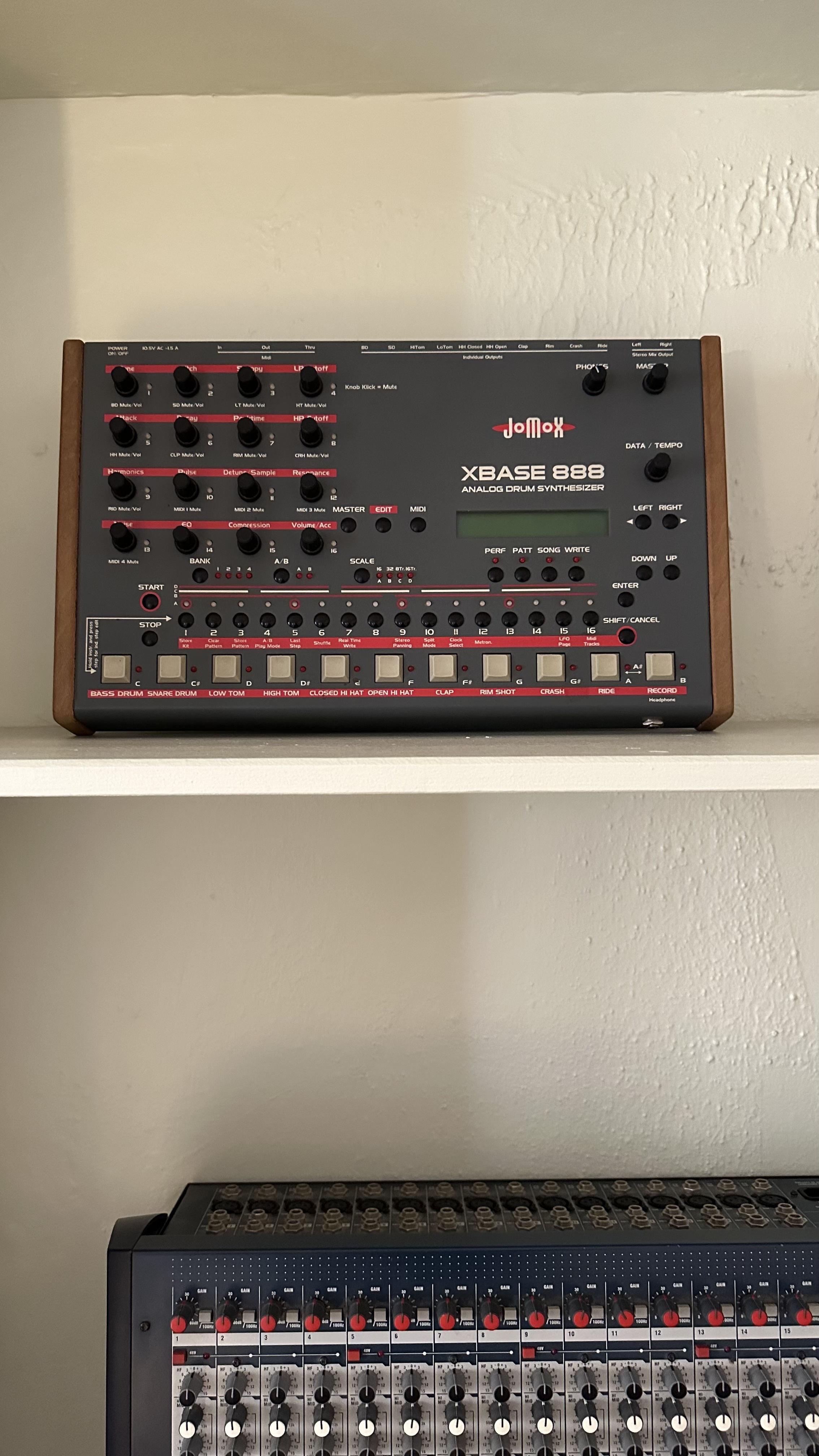 Jomox XBase 888 – Bon état – Alimentation d’origine