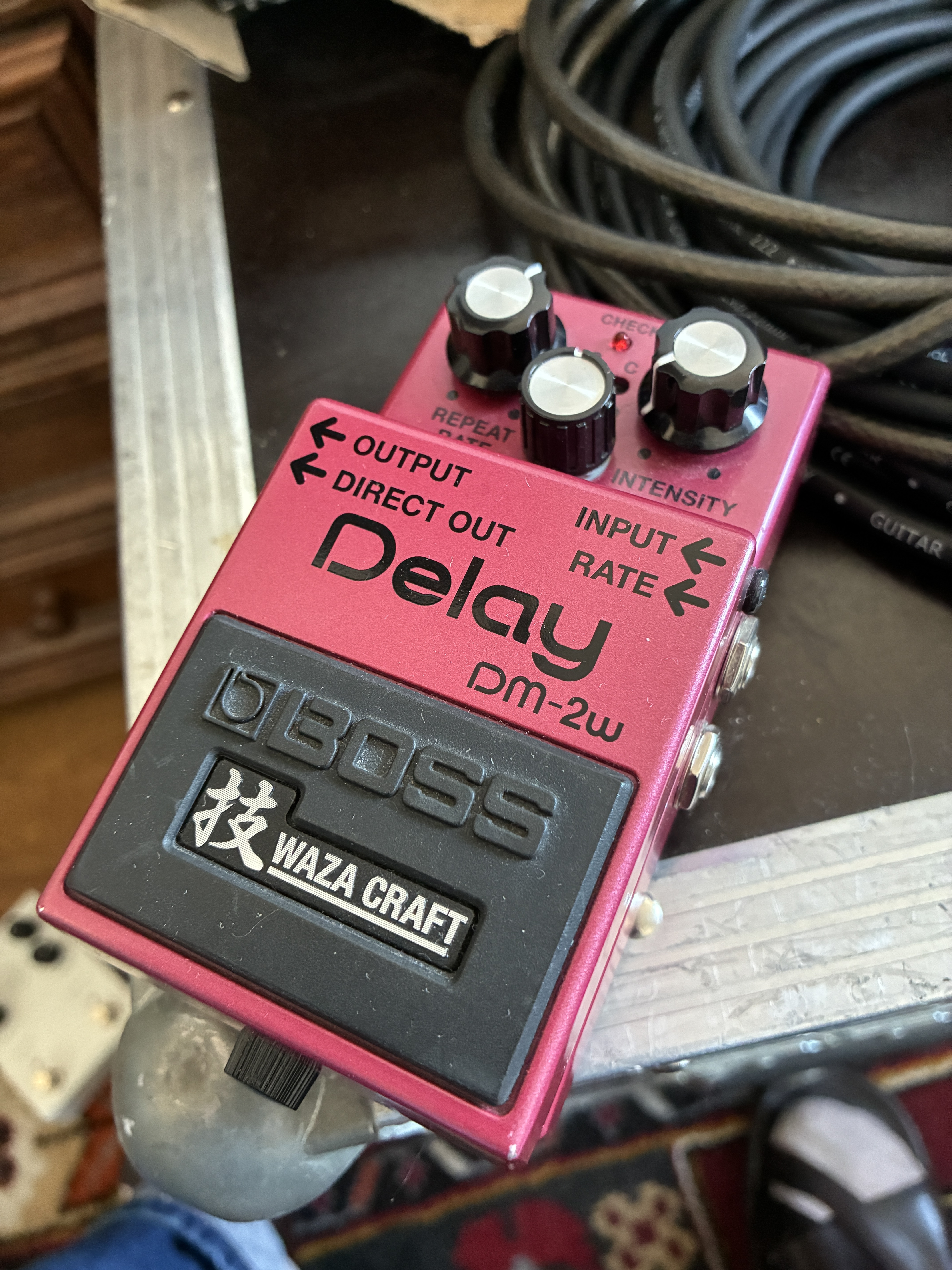 Vends Boss DM-2w  (+CNTL Knob EHX)