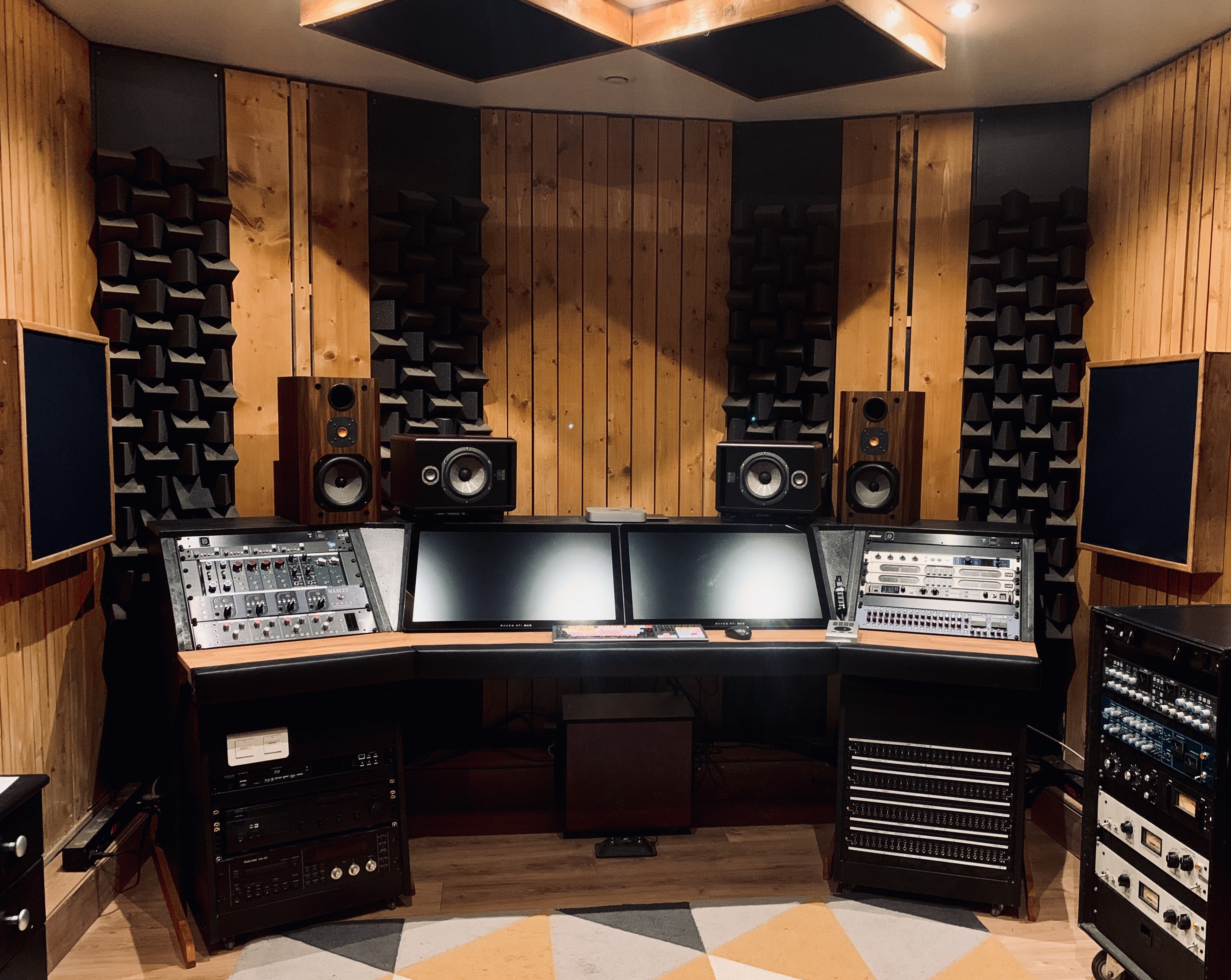 Vends 2 écrans tactiles Raven NTI max 