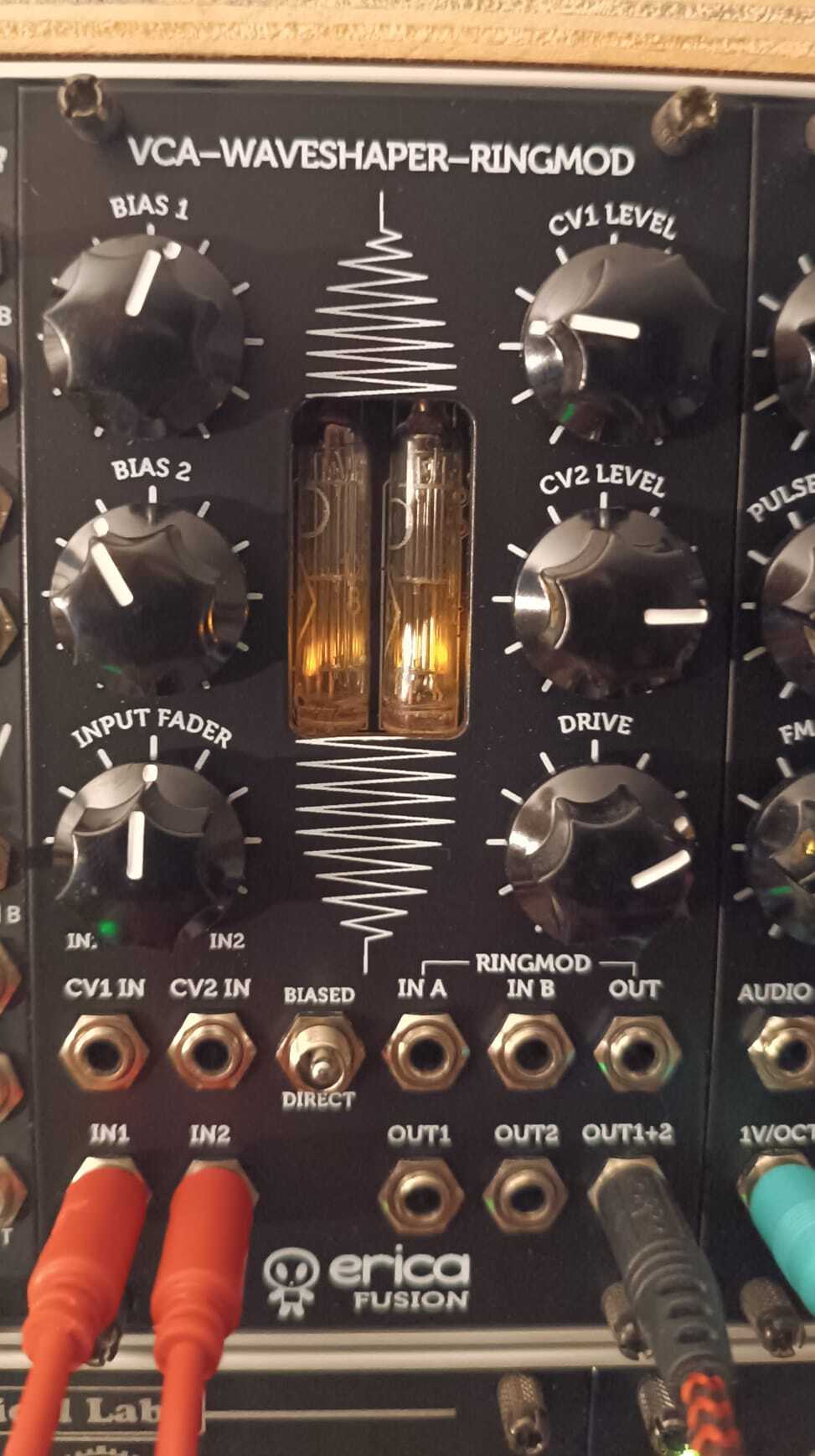 Vends Erica Synths Fusion VCA/Waveshaper/Ringmodulator