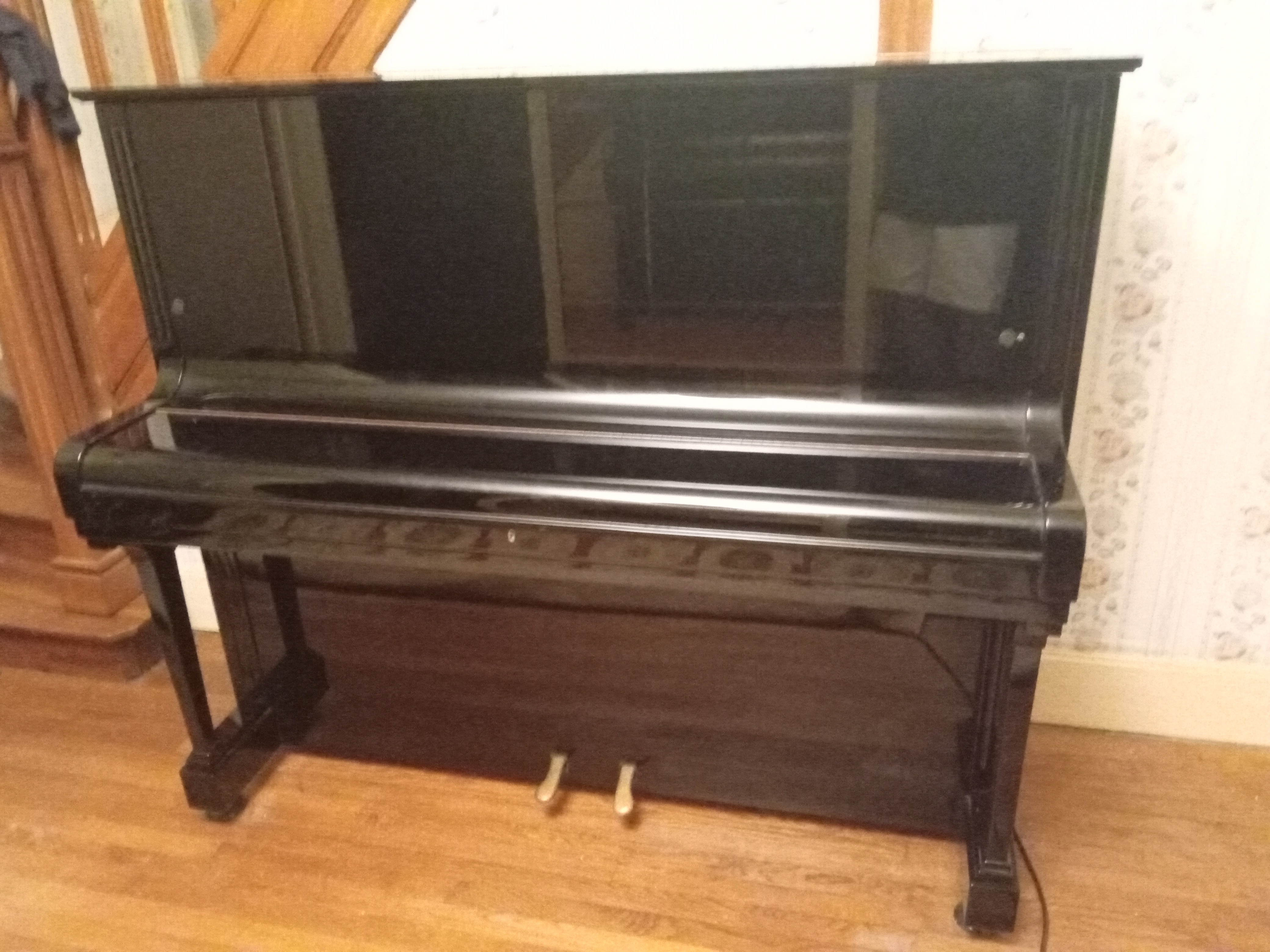 PIANO DROIT BECHSTEIN CONCERT 8 