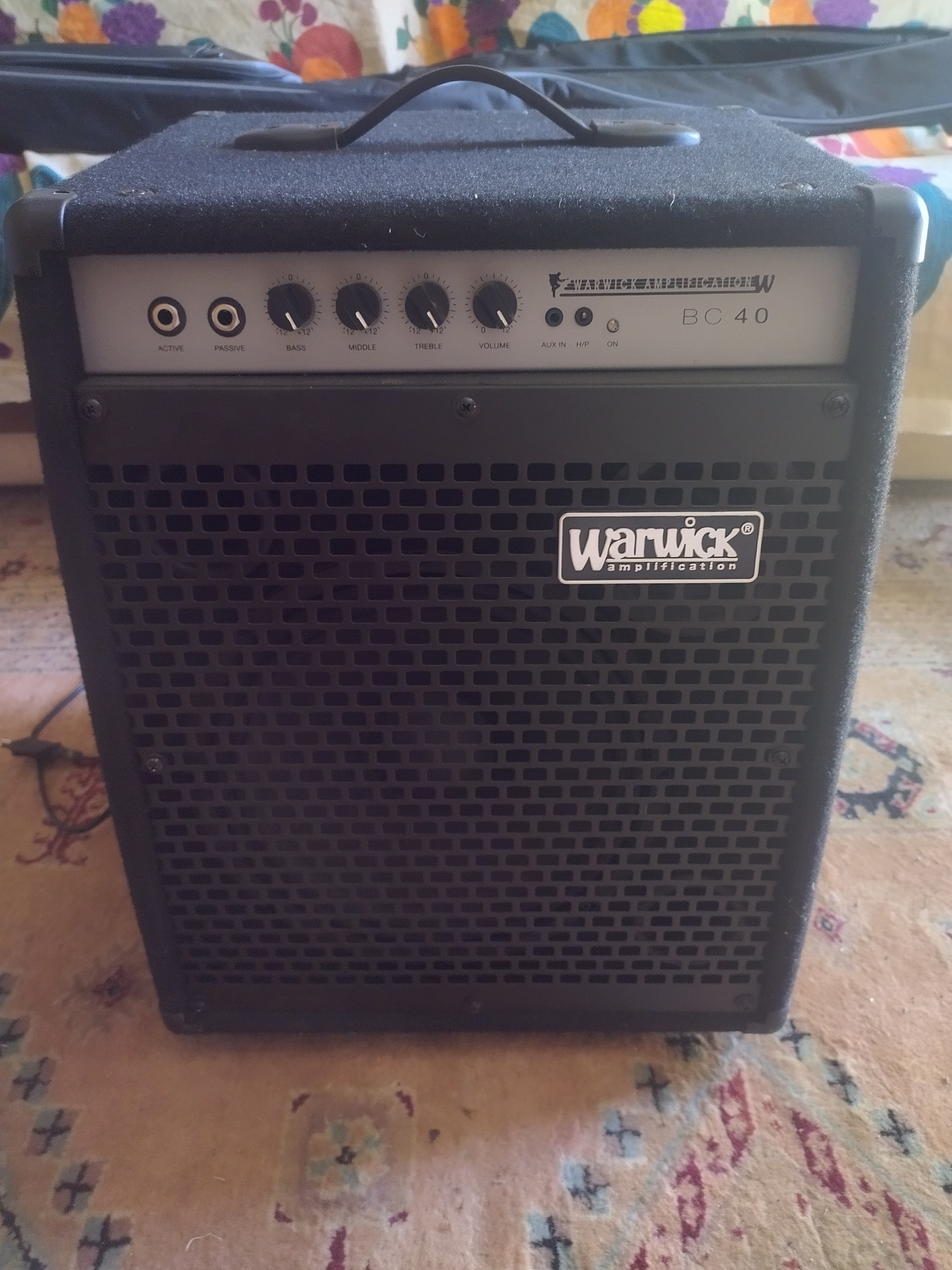 vends ampli basse warwick BC40 neuf