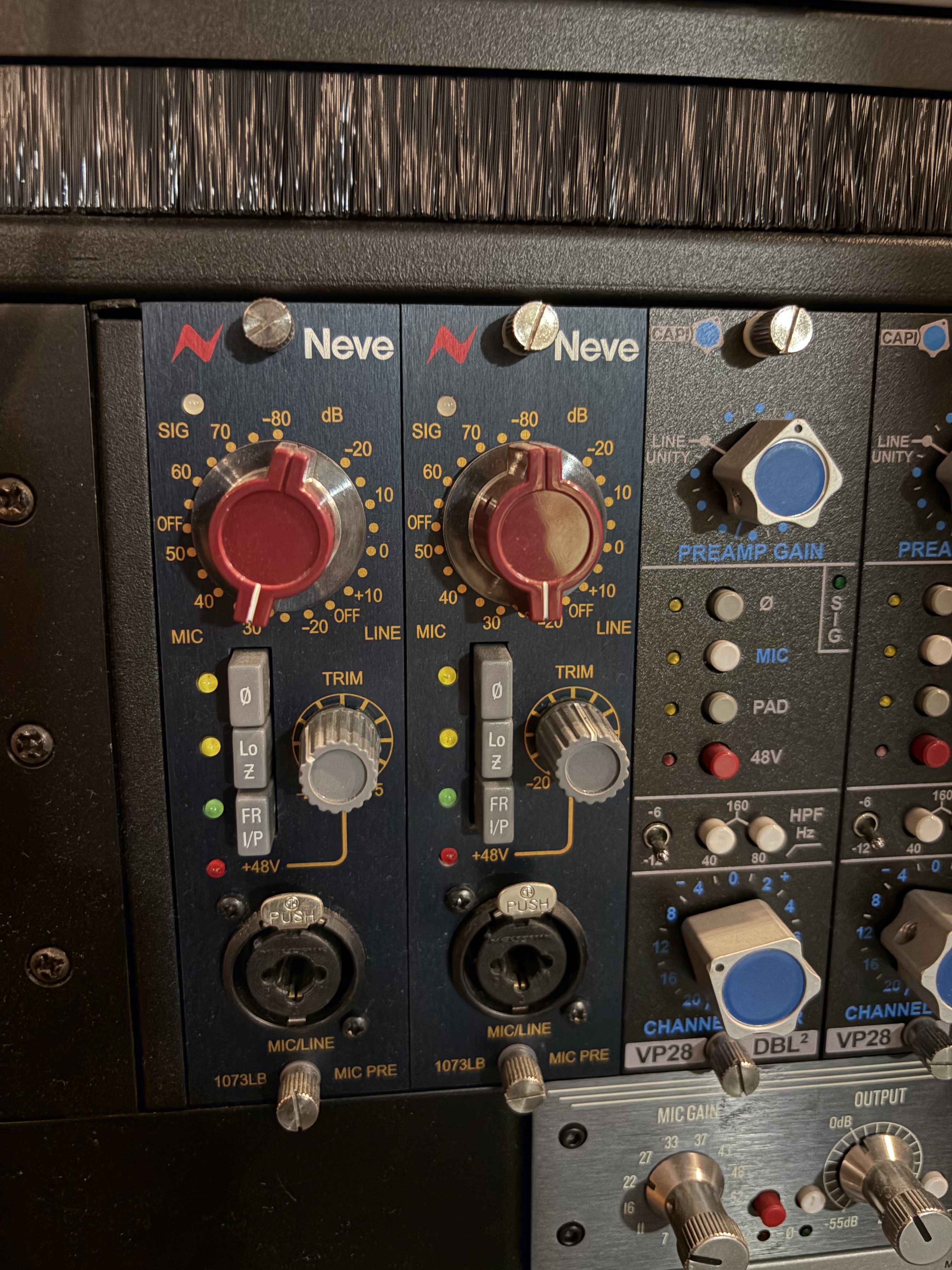 2 Neve 1073 LB 