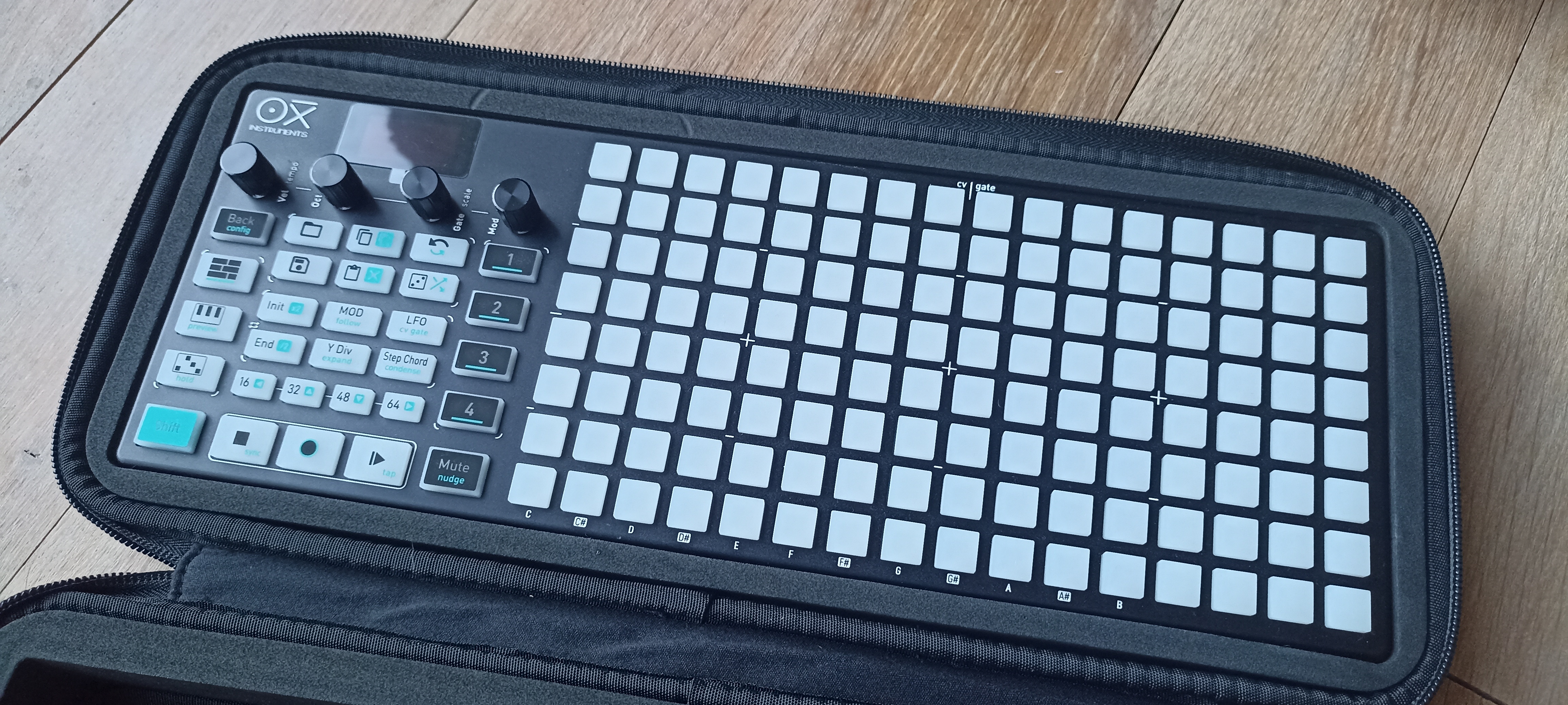 Vends un séquenceur oxi one