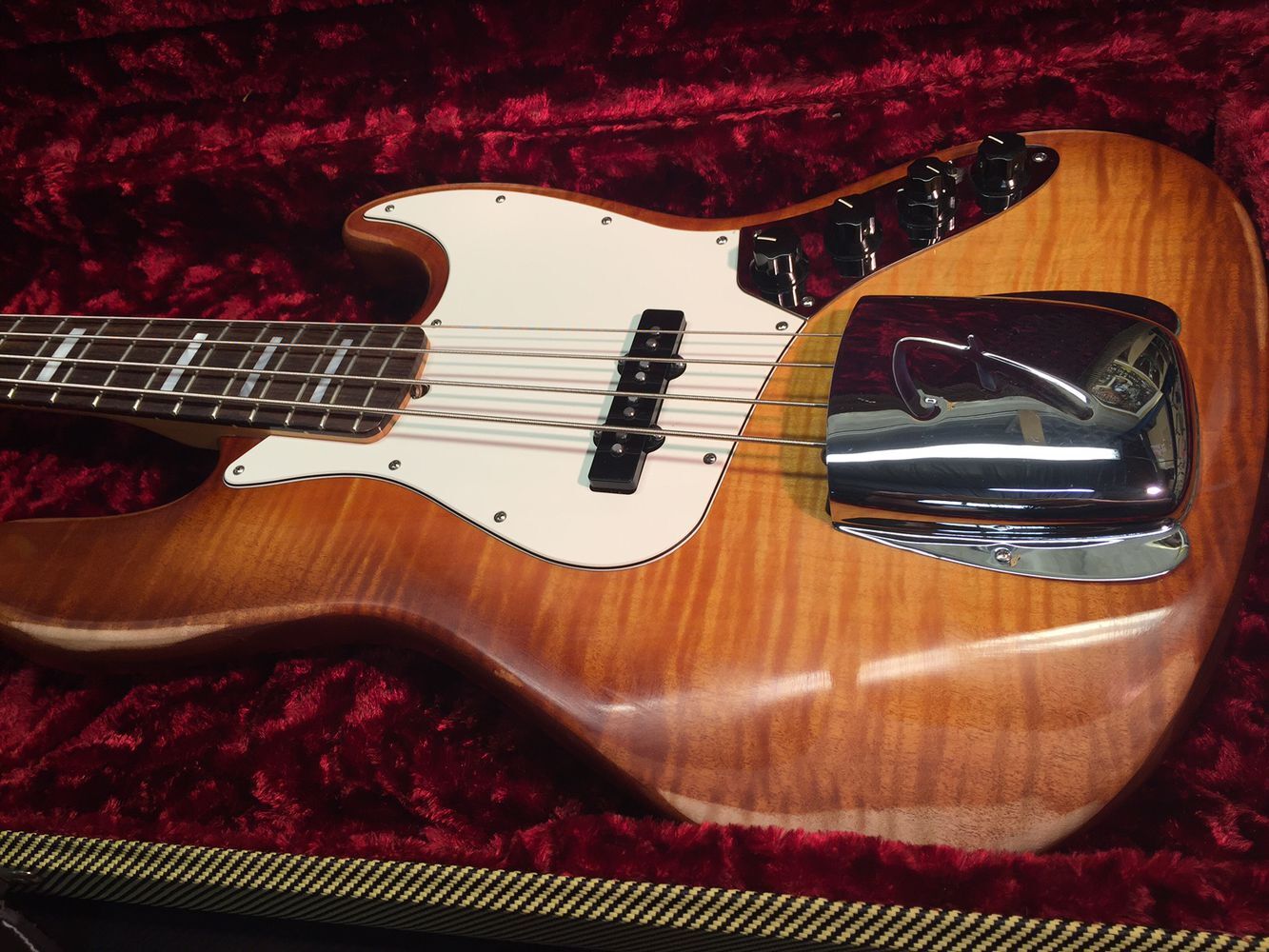 RARE Fender Select Active Jazz Bass