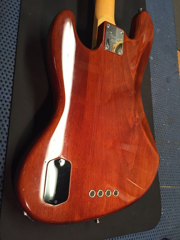 fender-jazzbass-select-4
