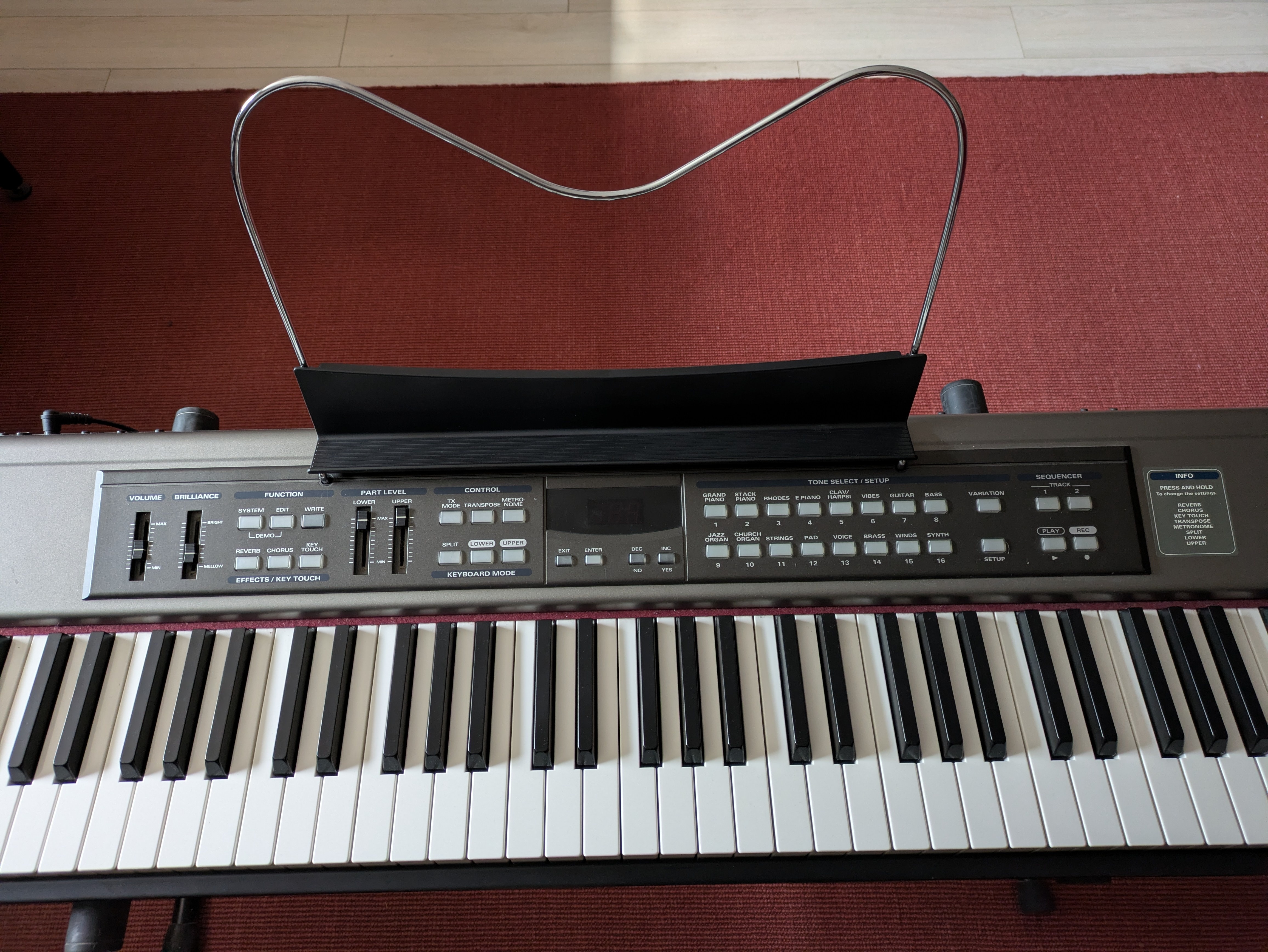 Vends piano numérique Roland RD-170