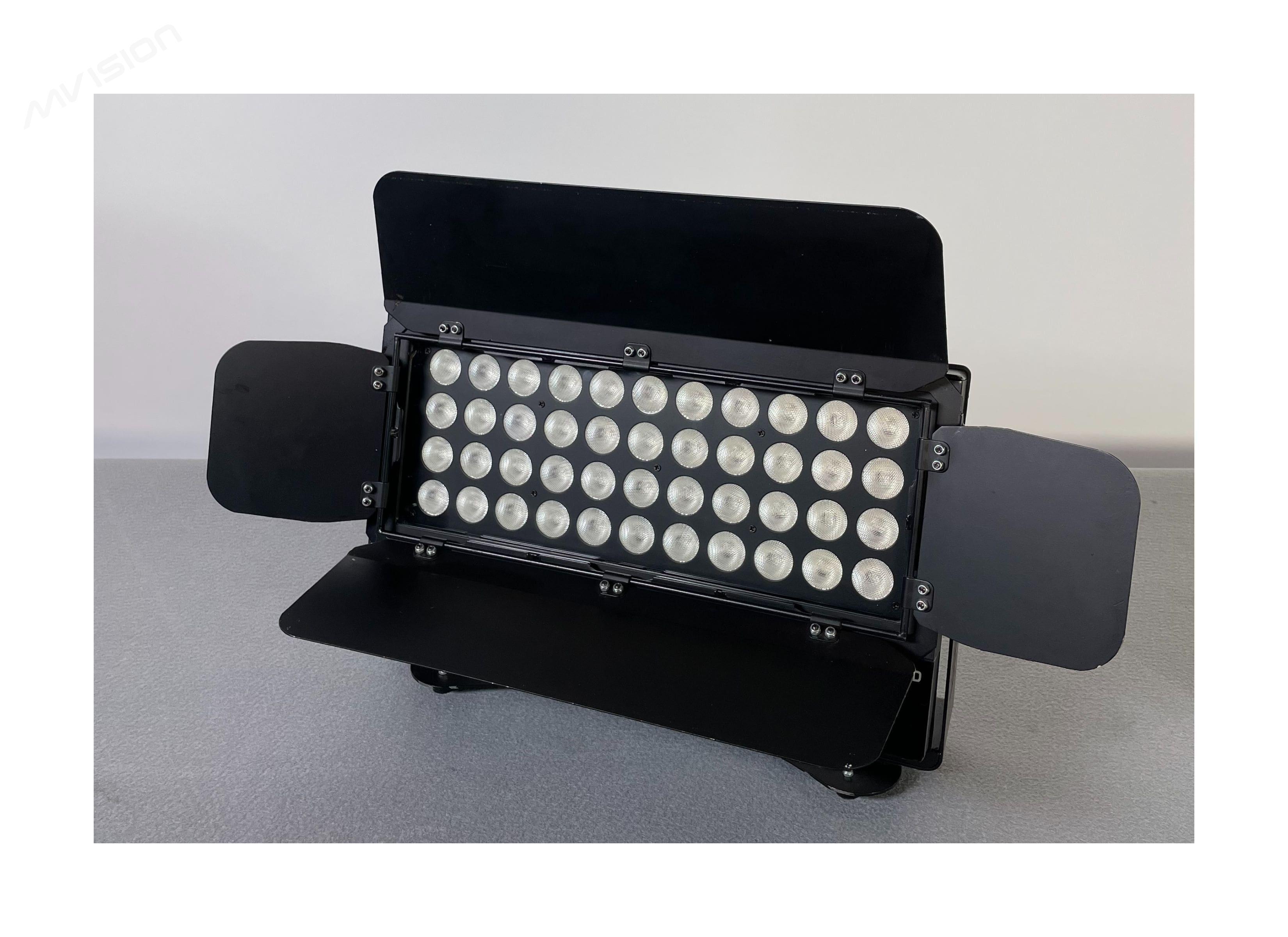4 Projecteurs LED Flood FCW ToneKolor 4406 – Starway (5 broches) + Flight Case