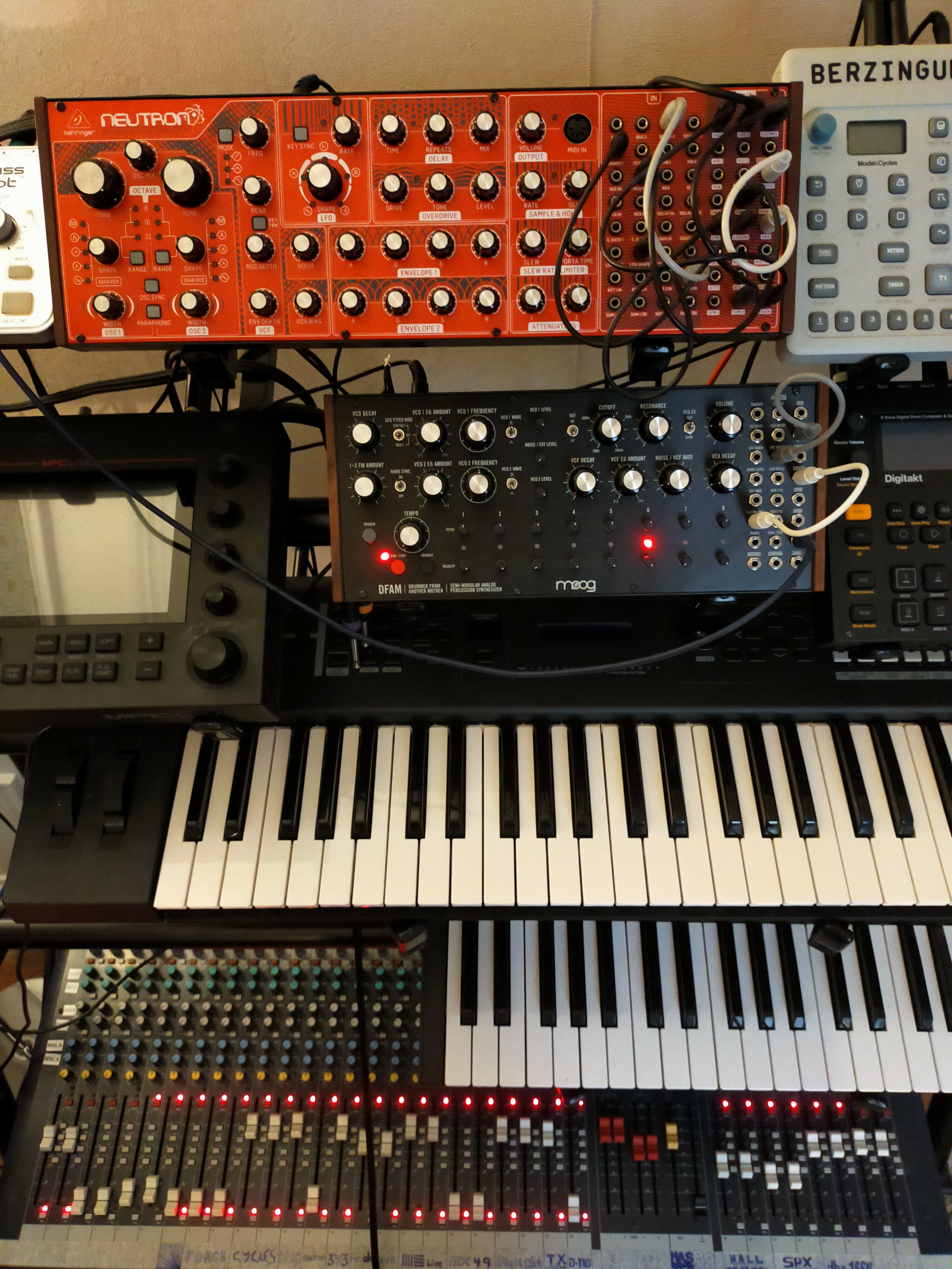 Comme neuf - MOOG DFAM 