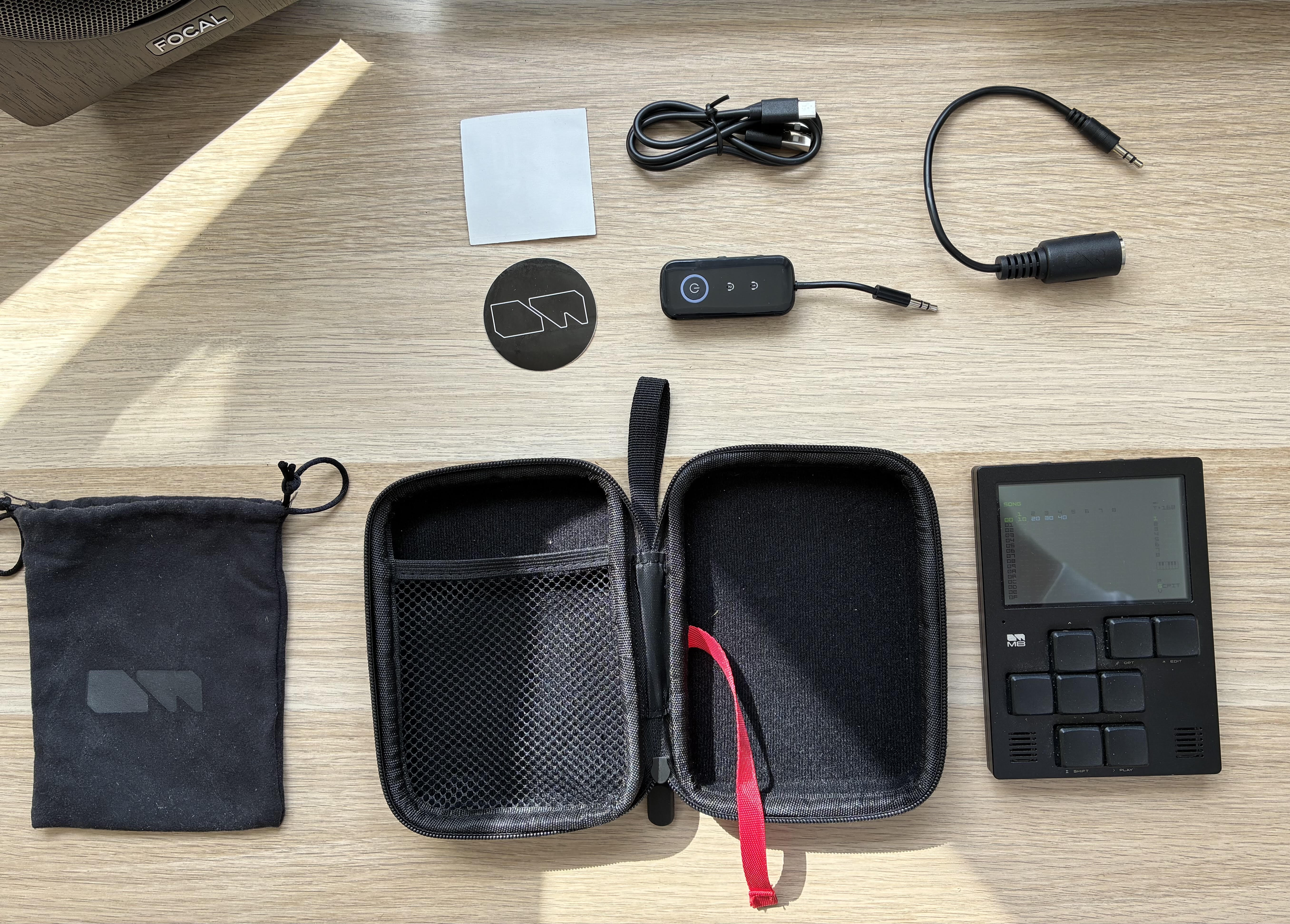 Vends Dirtywave M8 Model02 comme neuve et adaptateur bluetooth