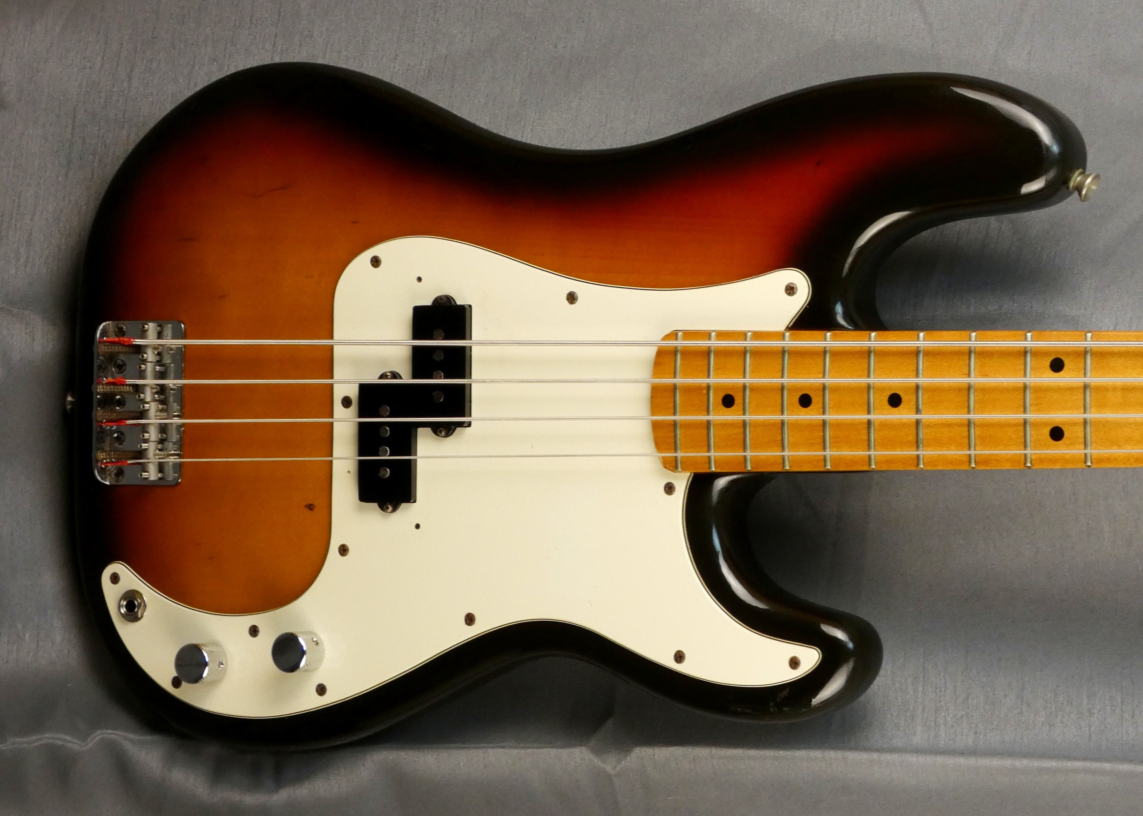 fender precision bass standard sunburst 1988 japon japan (1)