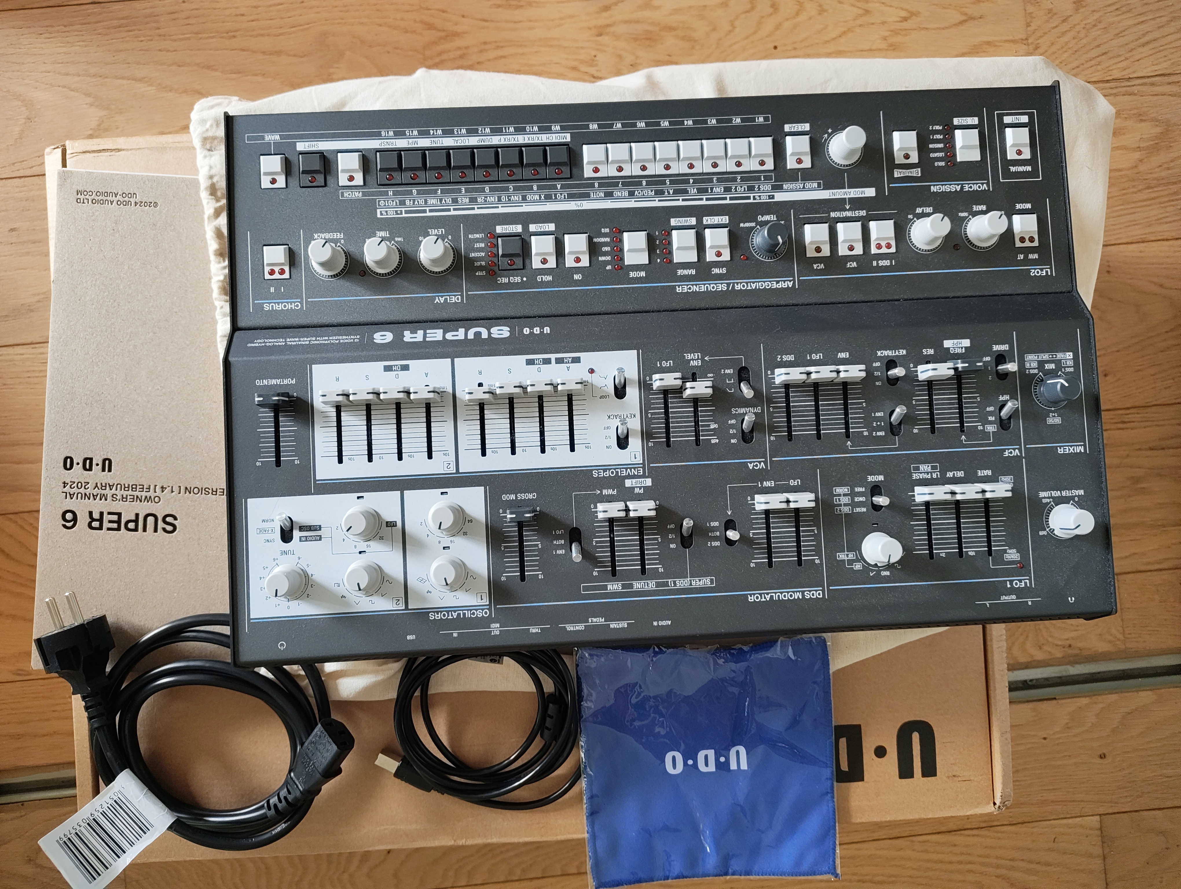 UDO Audio Super 6 Desktop (56017)