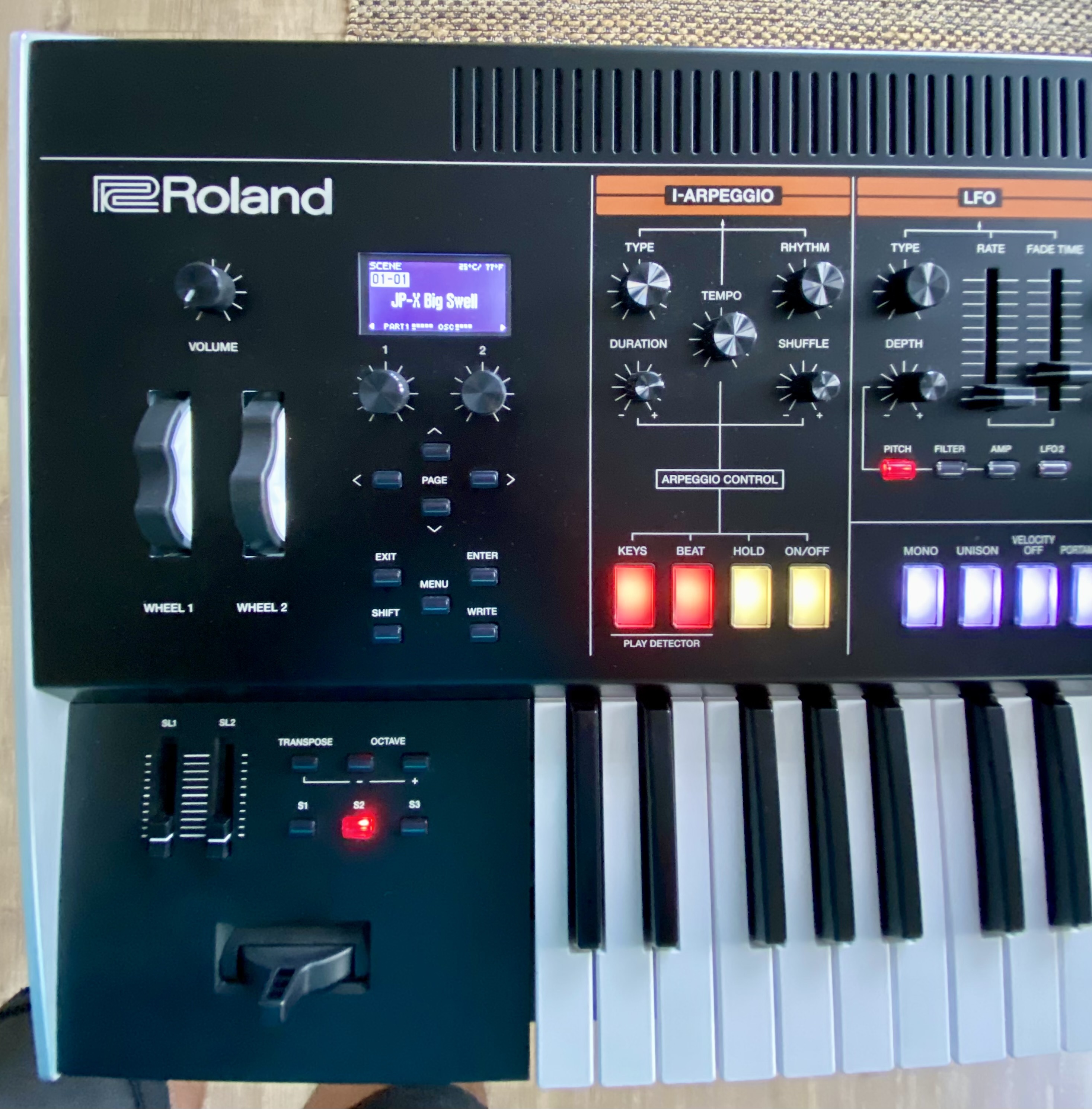 Vends Roland Jupiter X 